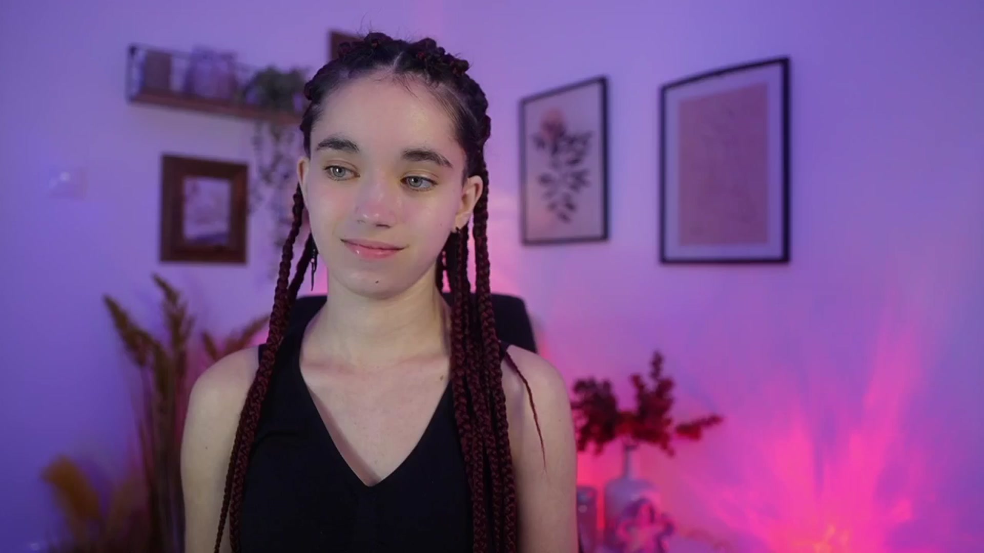 Gallery image thumbnail from Gia_Paige18's myfreecams stream on, 12/06/2025, 22:24 image 1 of 20