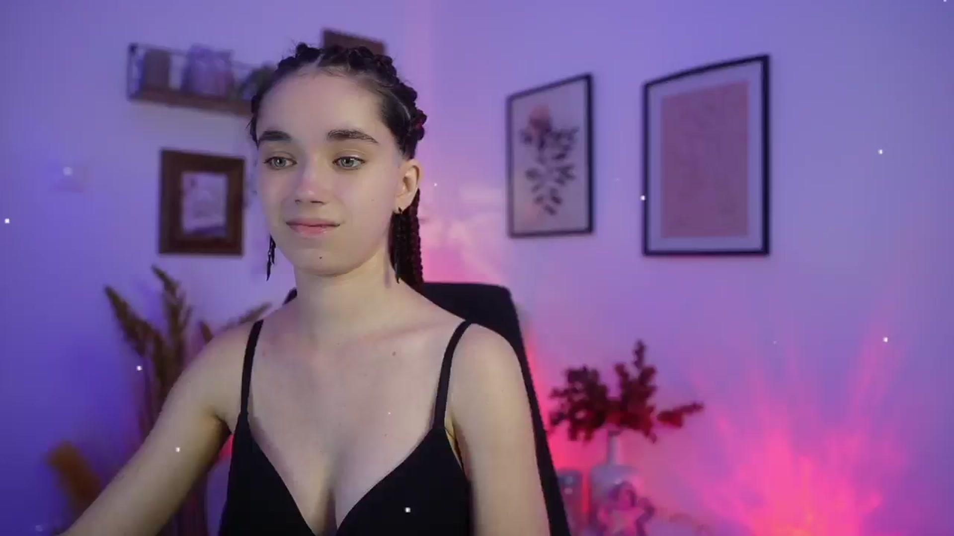 Gallery image thumbnail from Gia_Paige18's myfreecams stream on, 12/07/2025, 17:38 image 12 of 20