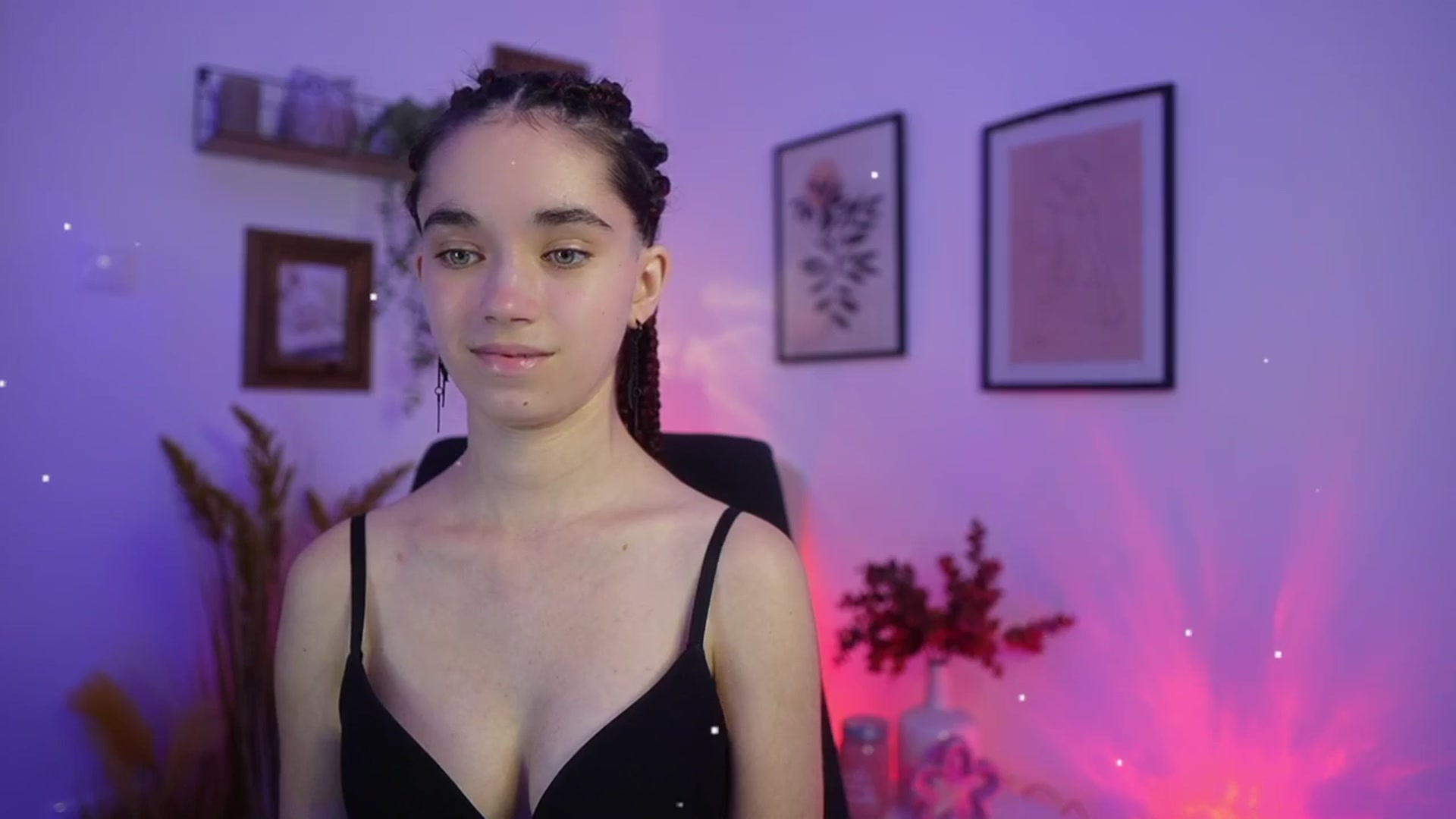 Gallery image thumbnail from Gia_Paige18's myfreecams stream on, 12/07/2025, 19:44 image 19 of 20