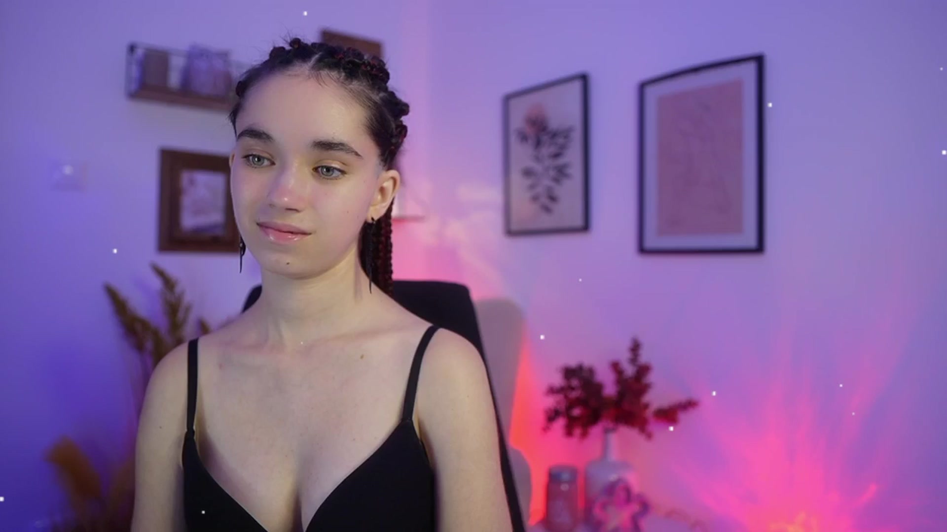 Gallery image thumbnail from Gia_Paige18's myfreecams stream on, 12/07/2025, 19:44 image 2 of 20