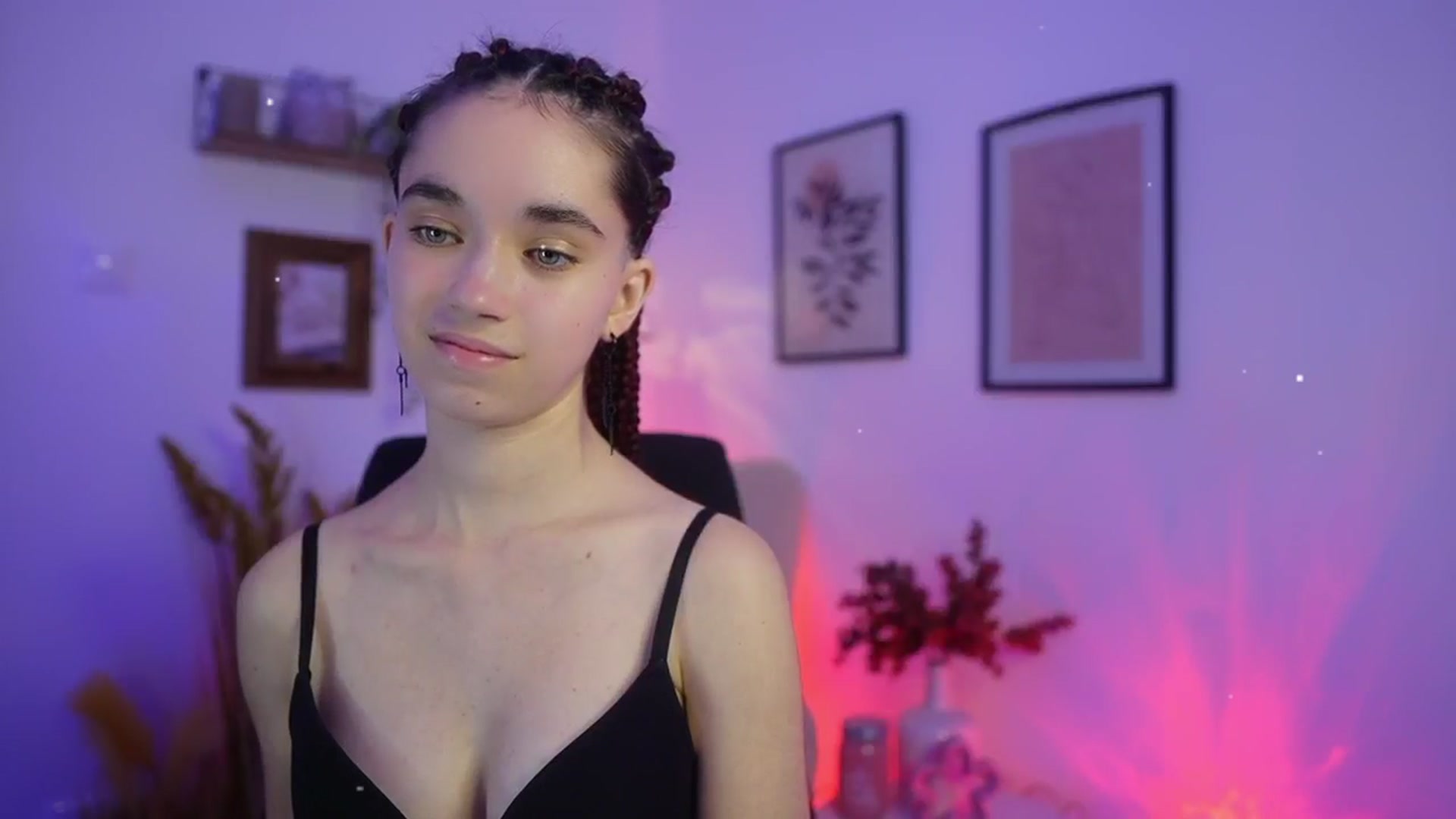 Gallery image thumbnail from Gia_Paige18's myfreecams stream on, 12/07/2025, 19:44 image 14 of 20