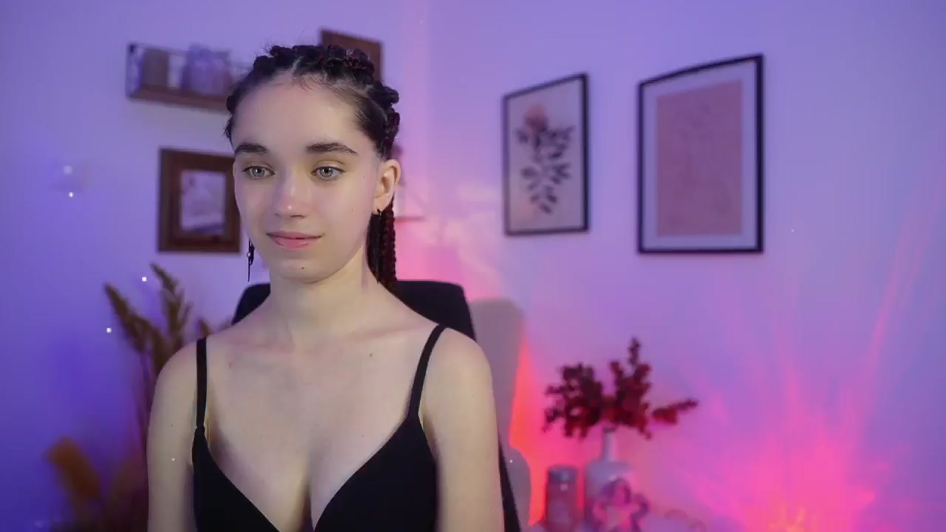 Gallery image thumbnail from Gia_Paige18's myfreecams stream on, 12/07/2025, 19:44 image 3 of 20