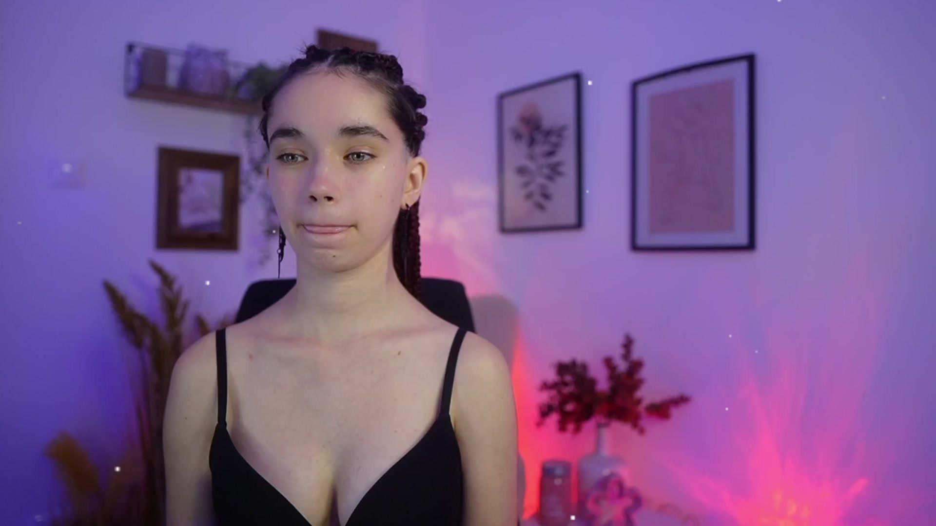 Gallery image thumbnail from Gia_Paige18's myfreecams stream on, 12/07/2025, 19:44 image 1 of 20
