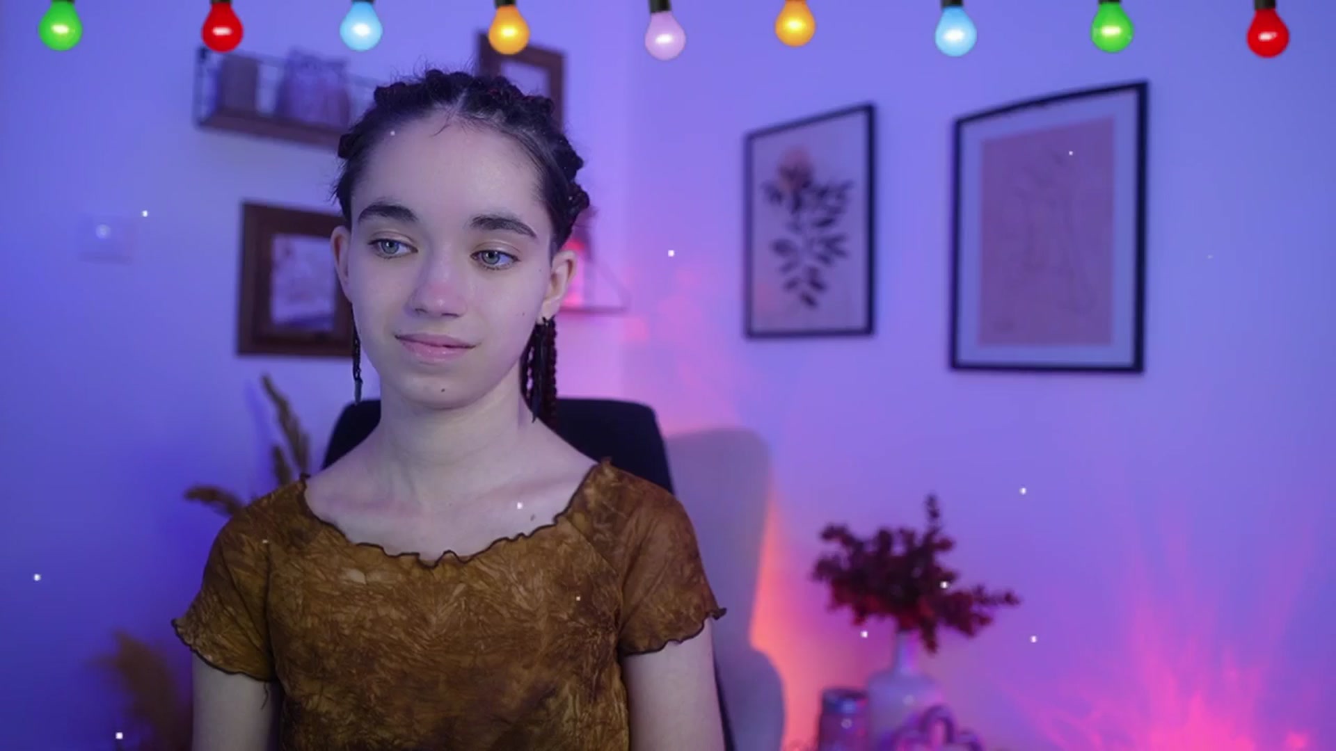 Gallery image thumbnail from Gia_Paige18's myfreecams stream on, 12/12/2025, 19:12 image 2 of 20