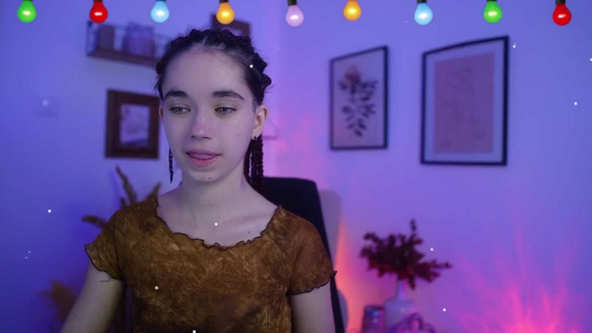 Gallery image thumbnail from Gia_Paige18's myfreecams stream on, 12/12/2025, 19:12 image 6 of 20