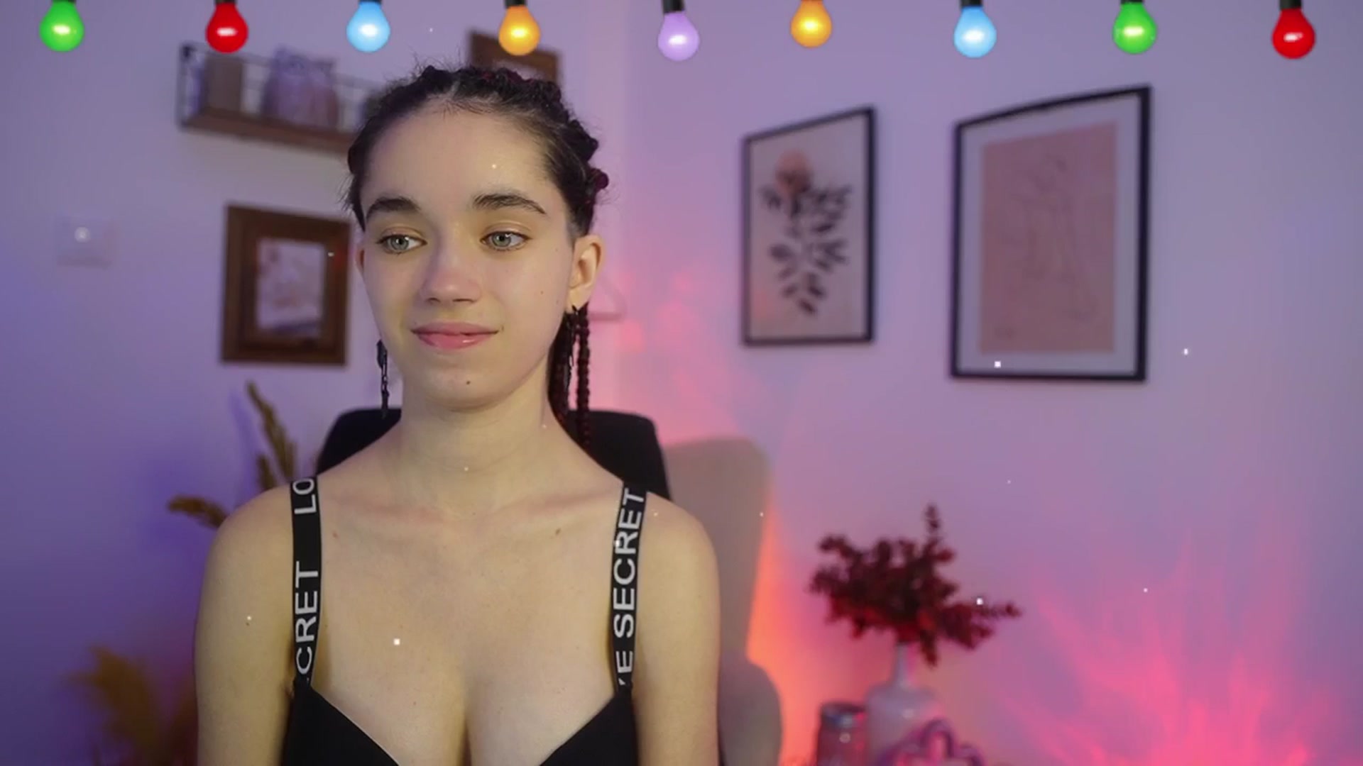 Gallery image thumbnail from Gia_Paige18's myfreecams stream on, 12/12/2025, 20:56 image 14 of 20