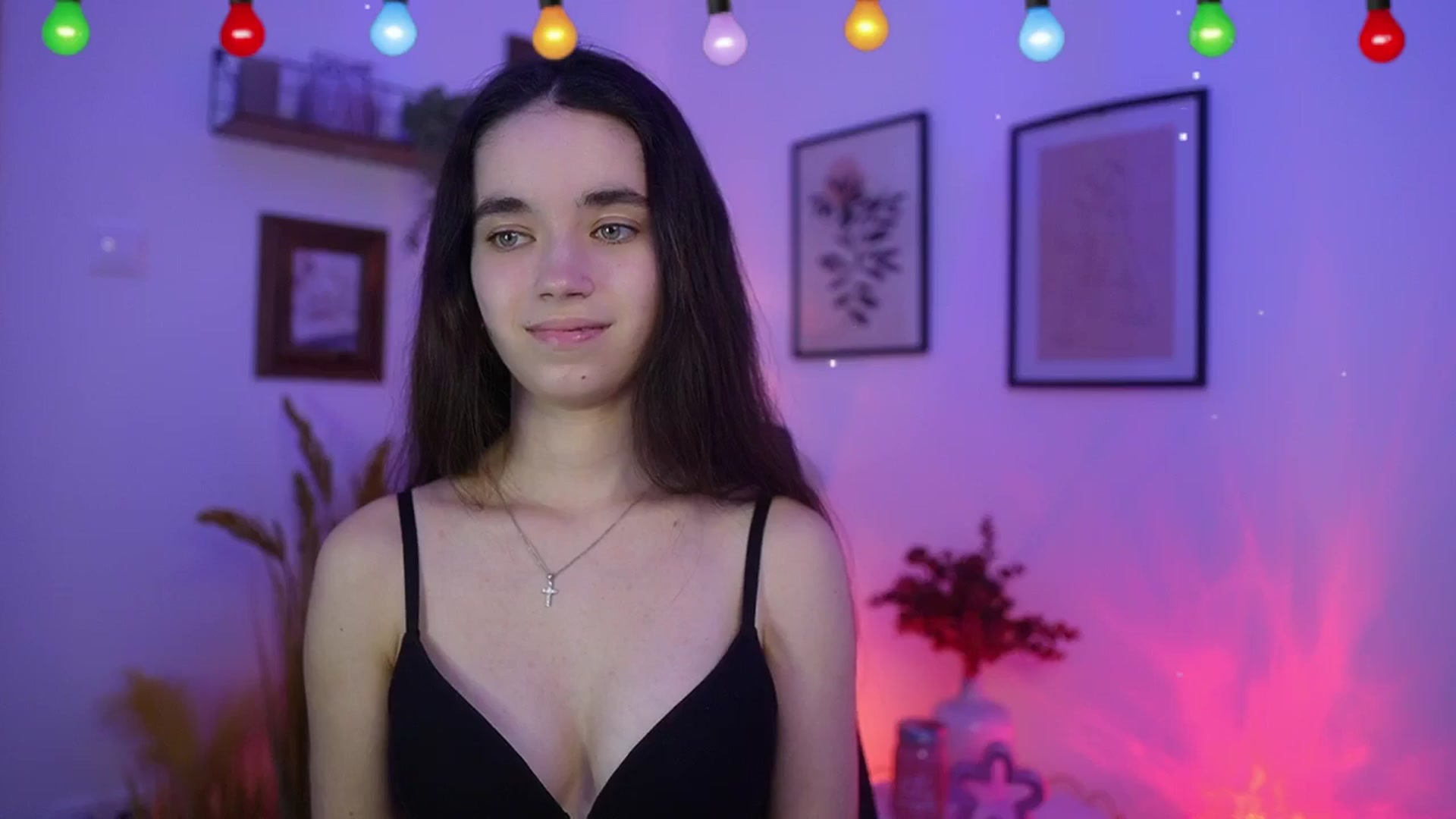 Gallery image thumbnail from Gia_Paige18's myfreecams stream on, 12/28/2025, 21:45 image 15 of 20