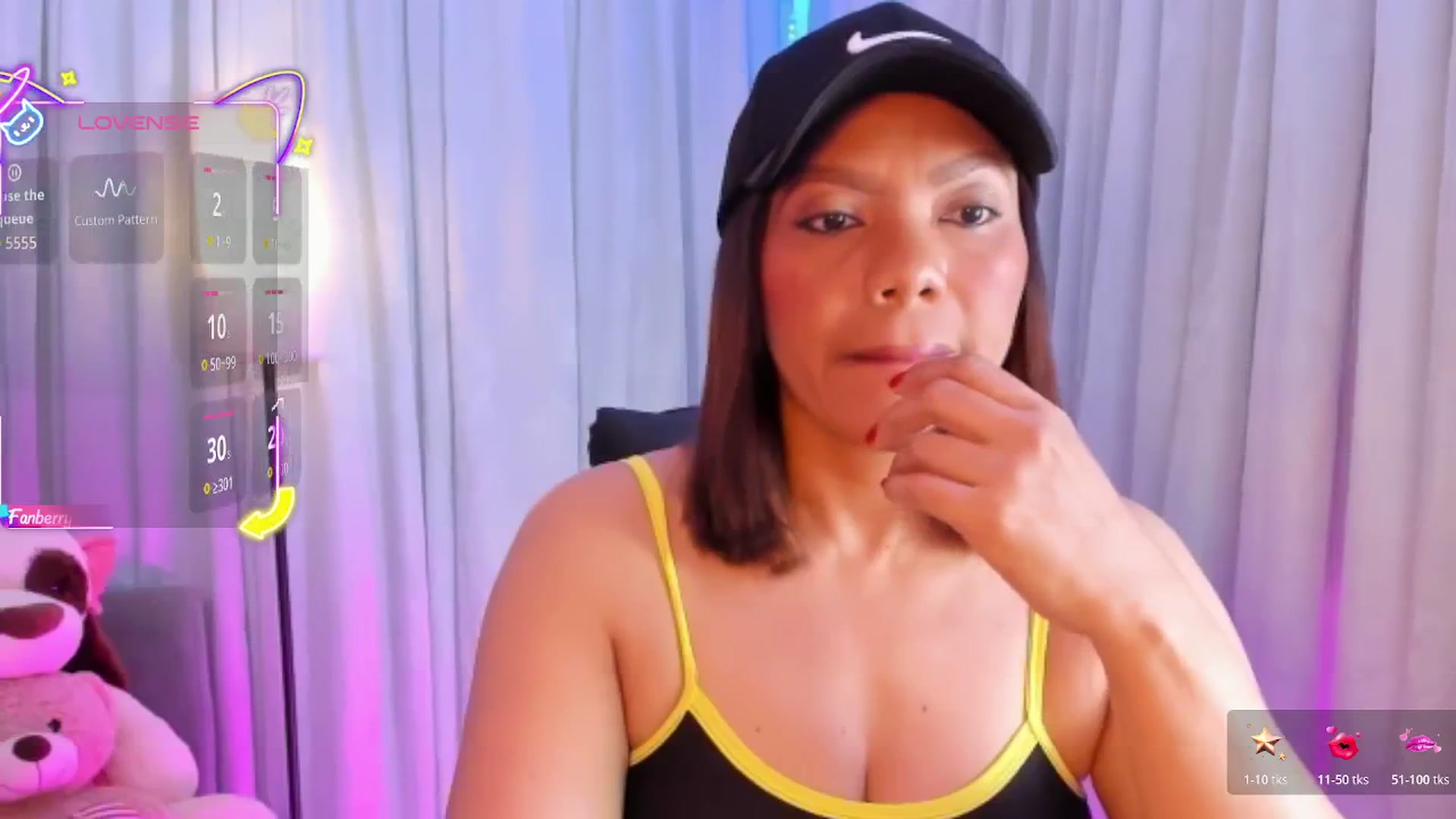 Gallery image thumbnail from Gia_ROLEX's myfreecams stream on, 04/22/2026, 18:18 image 7 of 20