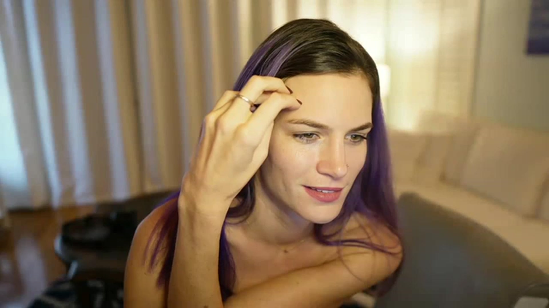 Gallery image thumbnail from Gia_Xxxmas's myfreecams stream on, 12/05/2022, 04:15 image 10 of 20