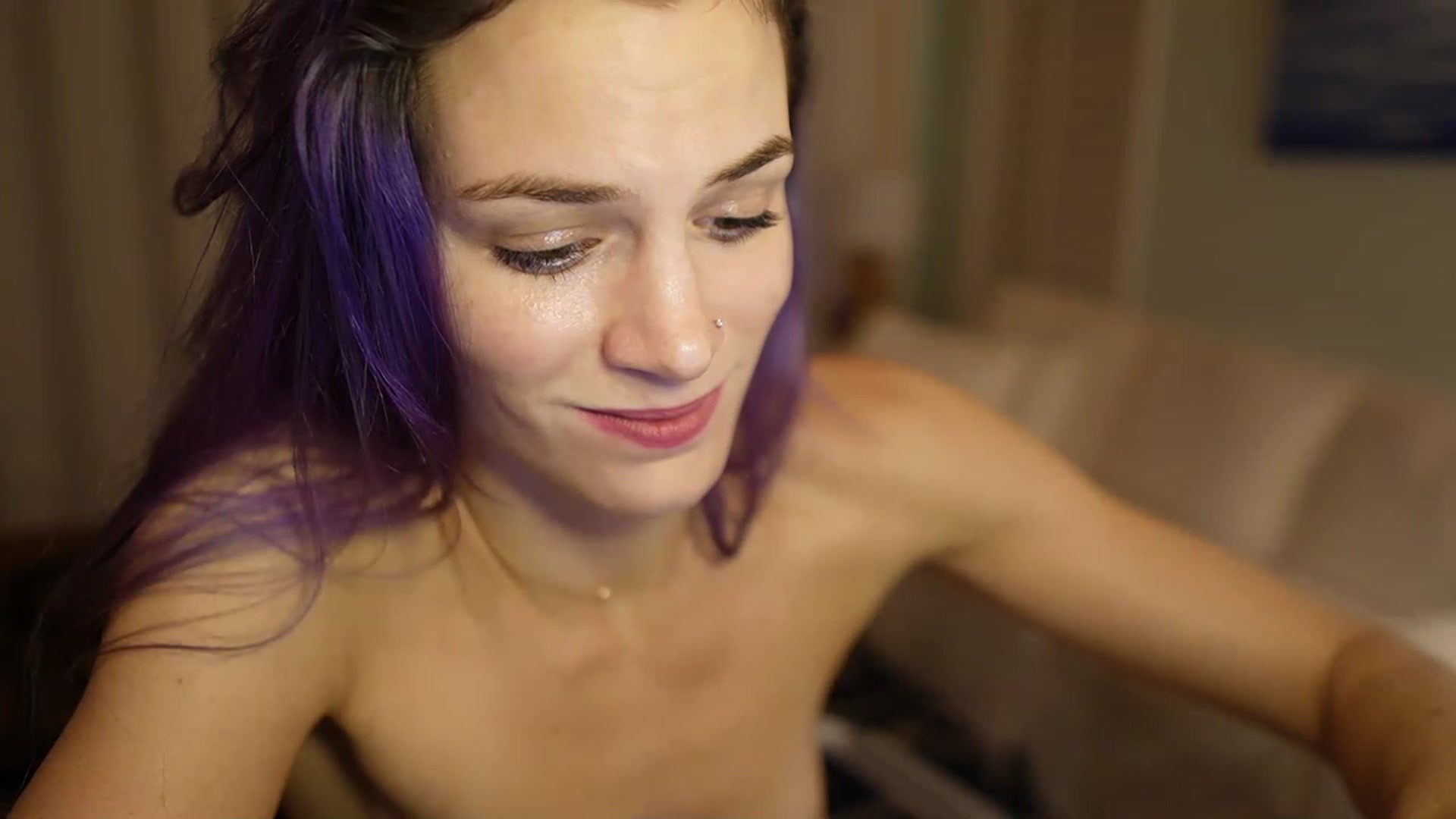 Gallery image thumbnail from Gia_Xxxmas's myfreecams stream on, 12/05/2022, 05:28 image 10 of 20