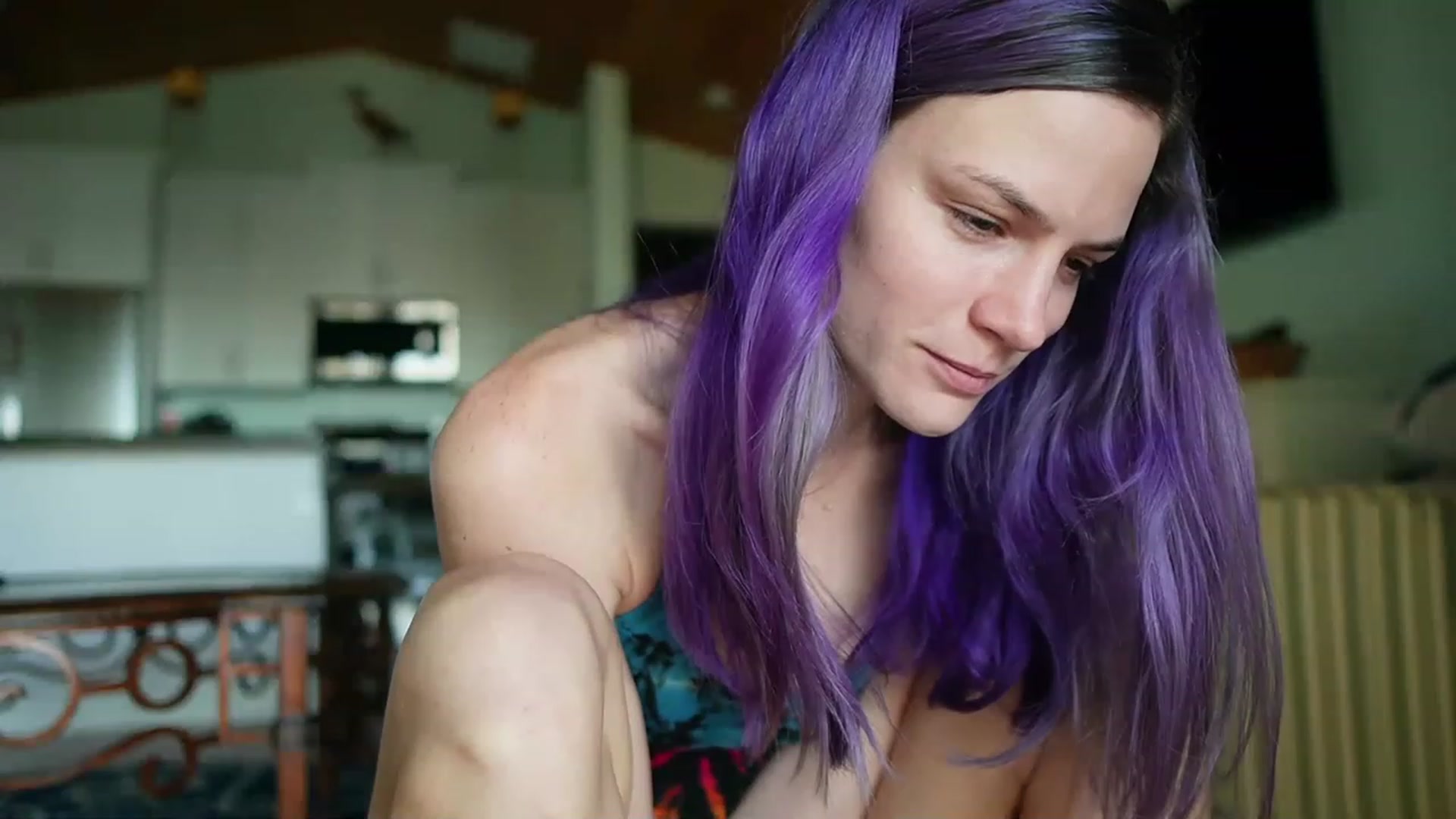 Gallery image thumbnail from Gia_Xxxmas's myfreecams stream on, 12/06/2022, 22:13 image 4 of 20
