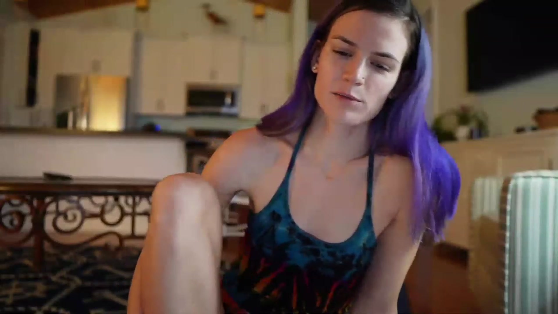 Gallery image thumbnail from Gia_Xxxmas's myfreecams stream on, 12/06/2022, 23:26 image 7 of 20