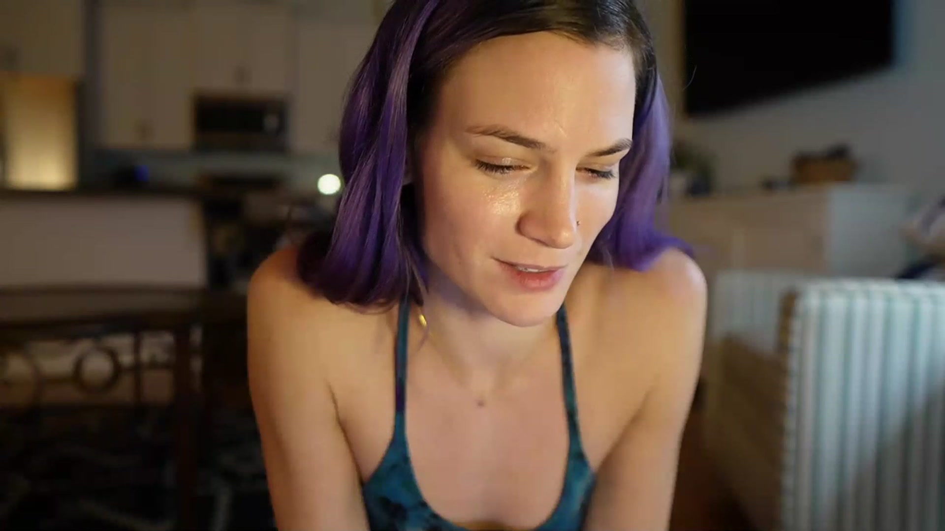 Gallery image thumbnail from Gia_Xxxmas's myfreecams stream on, 12/06/2022, 23:26 image 13 of 20