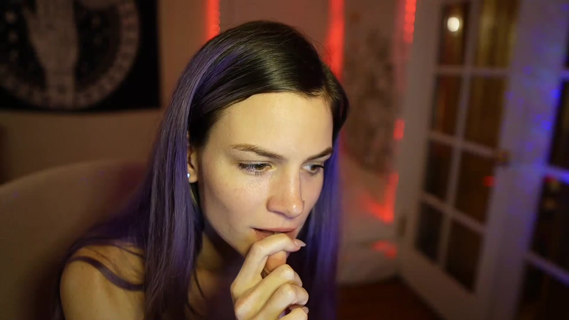Gallery image thumbnail from Gia_Xxxmas's myfreecams stream on, 12/20/2022, 02:35 image 12 of 20
