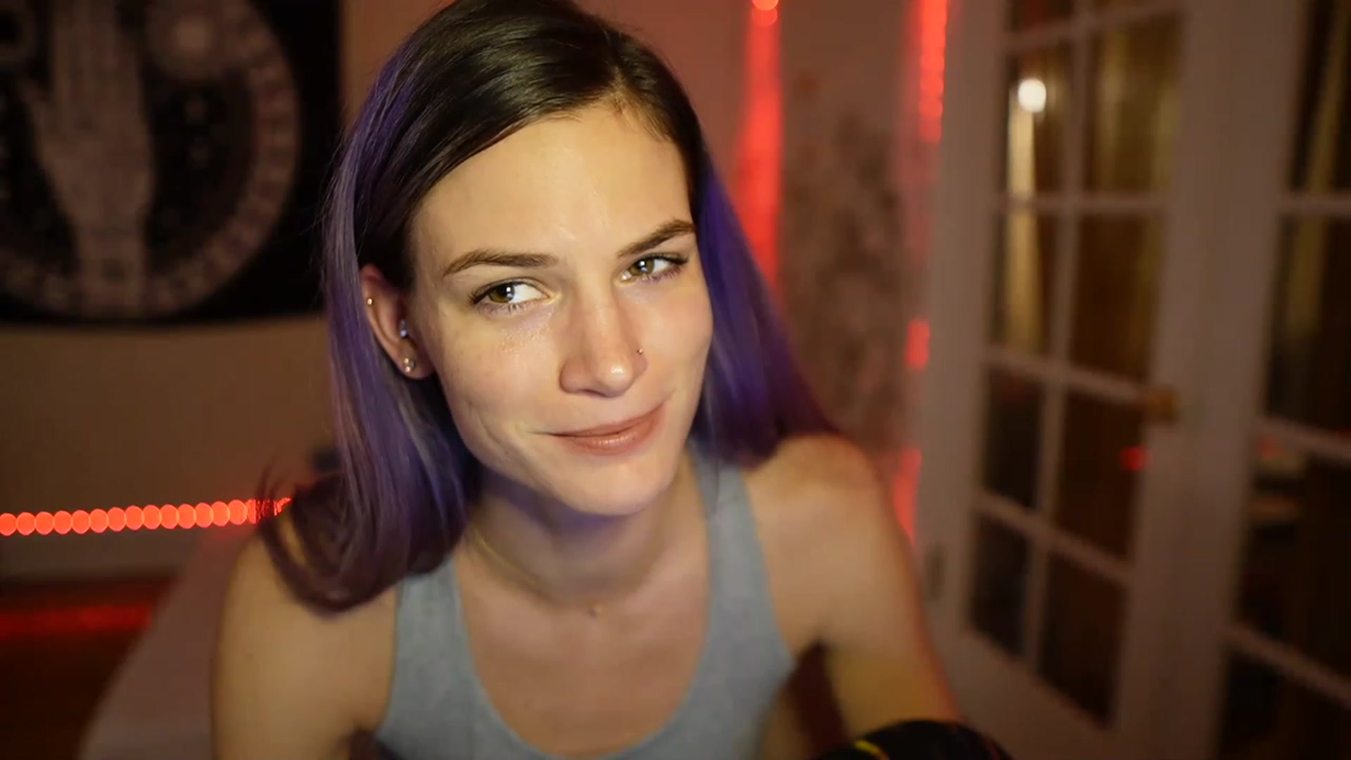 Gallery image thumbnail from Gia_Xxxmas's myfreecams stream on, 12/20/2022, 02:35 image 4 of 20