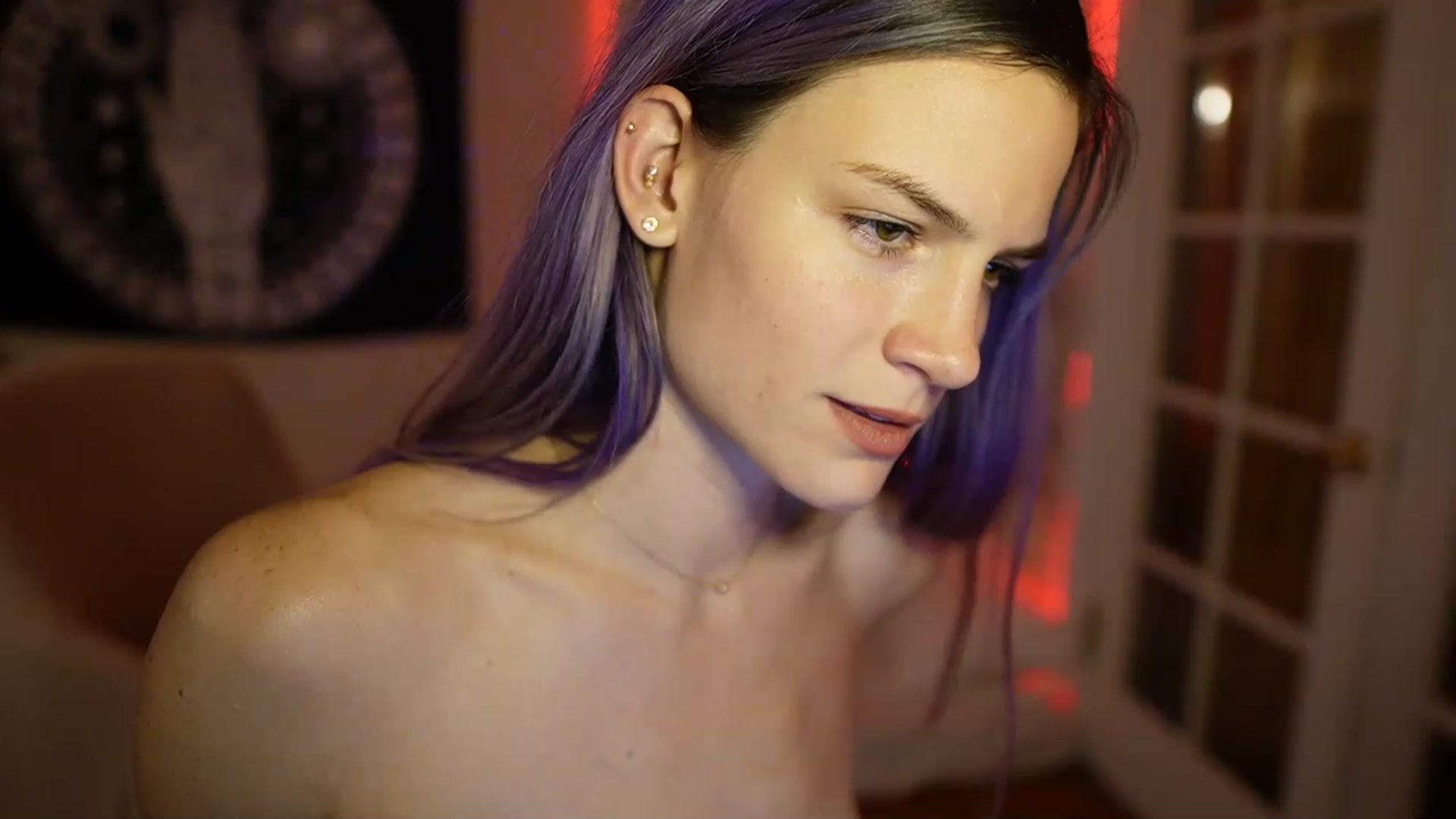 Gallery image thumbnail from Gia_Xxxmas's myfreecams stream on, 12/20/2022, 03:17 image 3 of 20