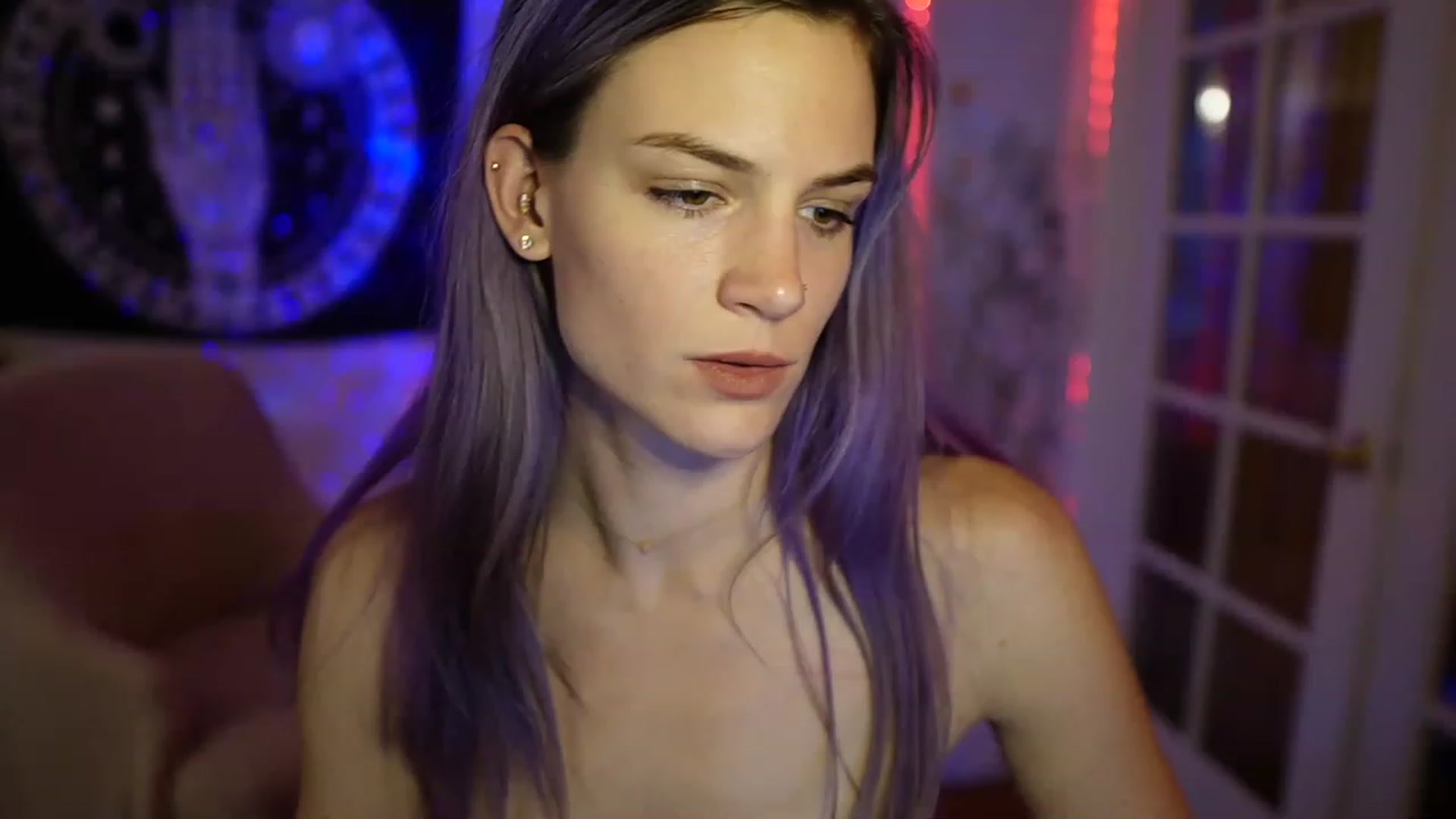Gallery image thumbnail from Gia_Xxxmas's myfreecams stream on, 12/20/2022, 03:17 image 2 of 20