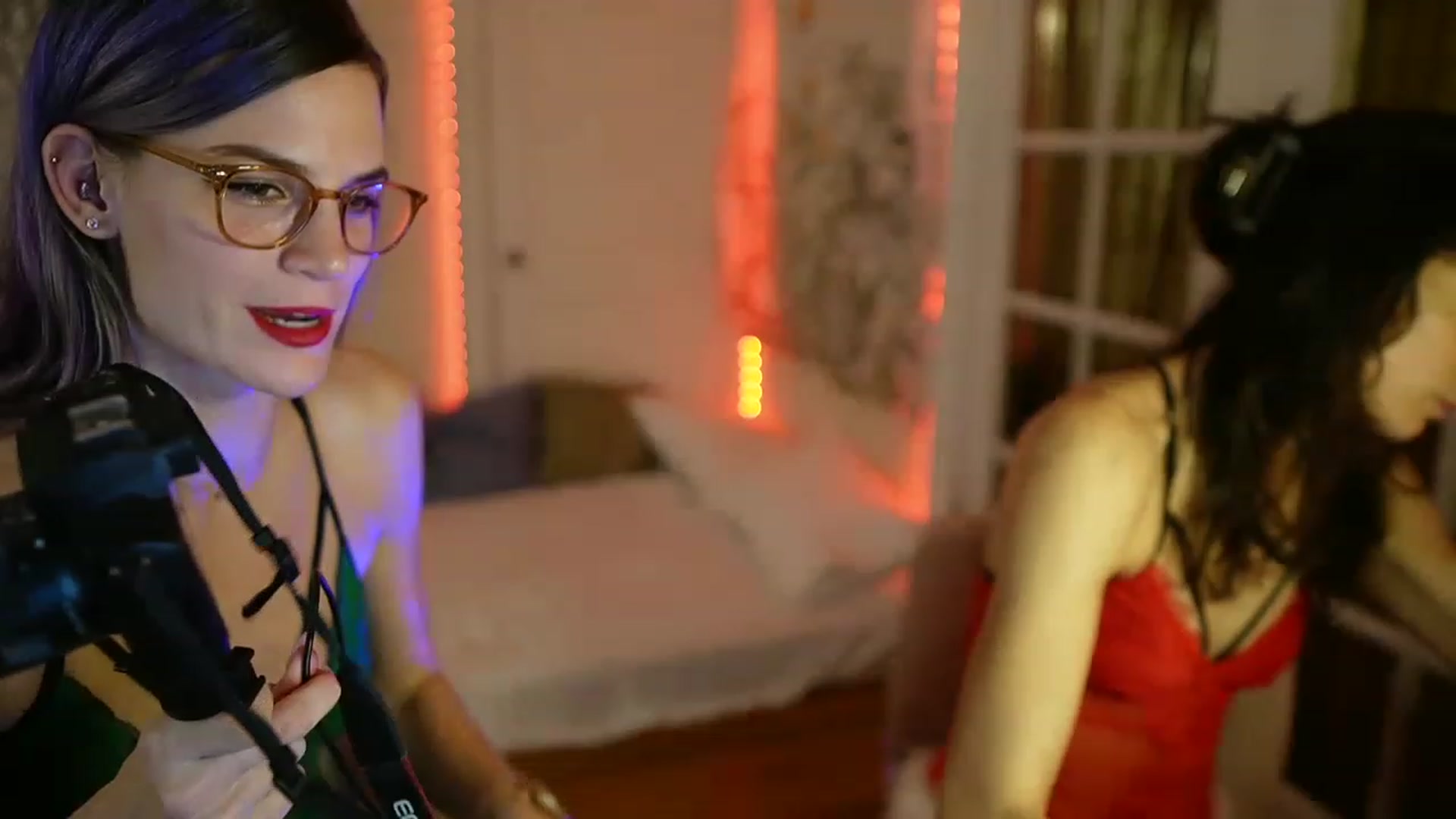 Gallery image thumbnail from Gia_Xxxmas's myfreecams stream on, 12/21/2022, 24:06 image 16 of 20