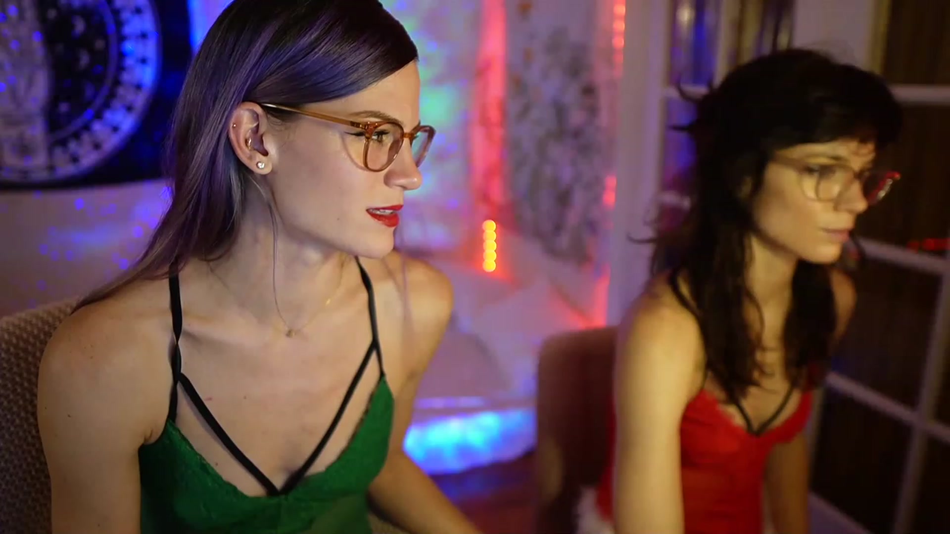 Gallery image thumbnail from Gia_Xxxmas's myfreecams stream on, 12/21/2022, 24:06 image 14 of 20