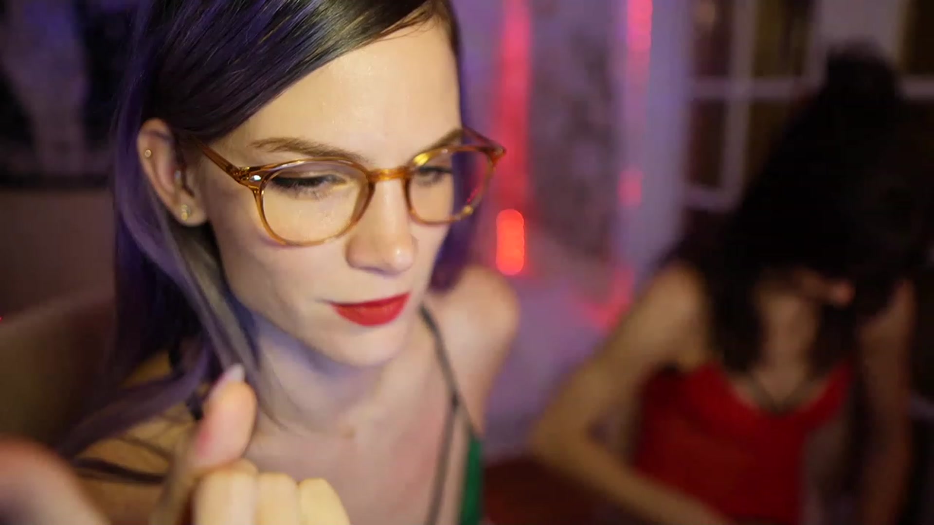 Gallery image thumbnail from Gia_Xxxmas's myfreecams stream on, 12/21/2022, 24:06 image 5 of 20