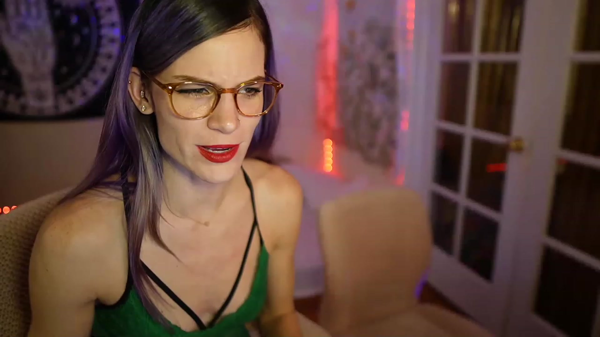 Gallery image thumbnail from Gia_Xxxmas's myfreecams stream on, 12/21/2022, 24:06 image 6 of 20