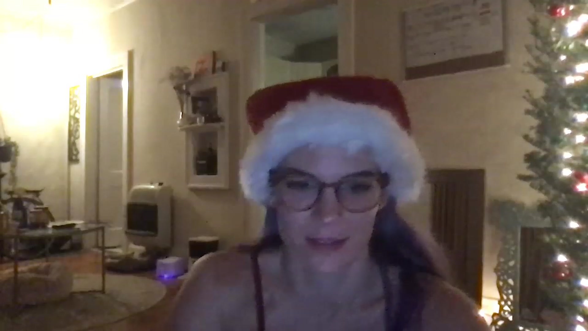 Gallery image thumbnail from Gia_Xxxmas's myfreecams stream on, 12/22/2022, 04:44 image 19 of 20