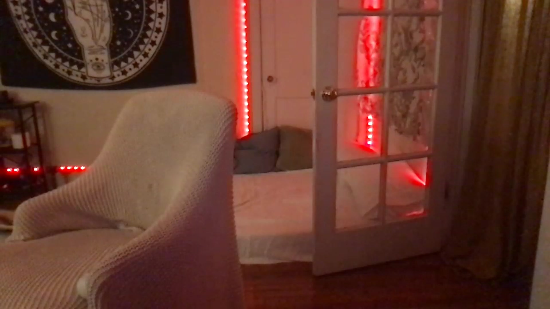 Gallery image thumbnail from Gia_Xxxmas's myfreecams stream on, 12/22/2022, 04:44 image 20 of 20