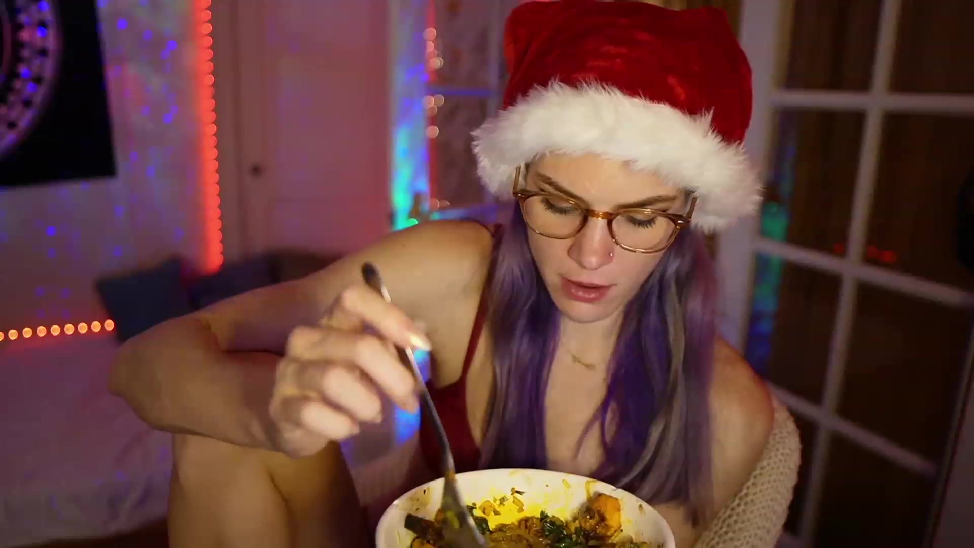 Gallery image thumbnail from Gia_Xxxmas's myfreecams stream on, 12/22/2022, 05:15 image 19 of 20