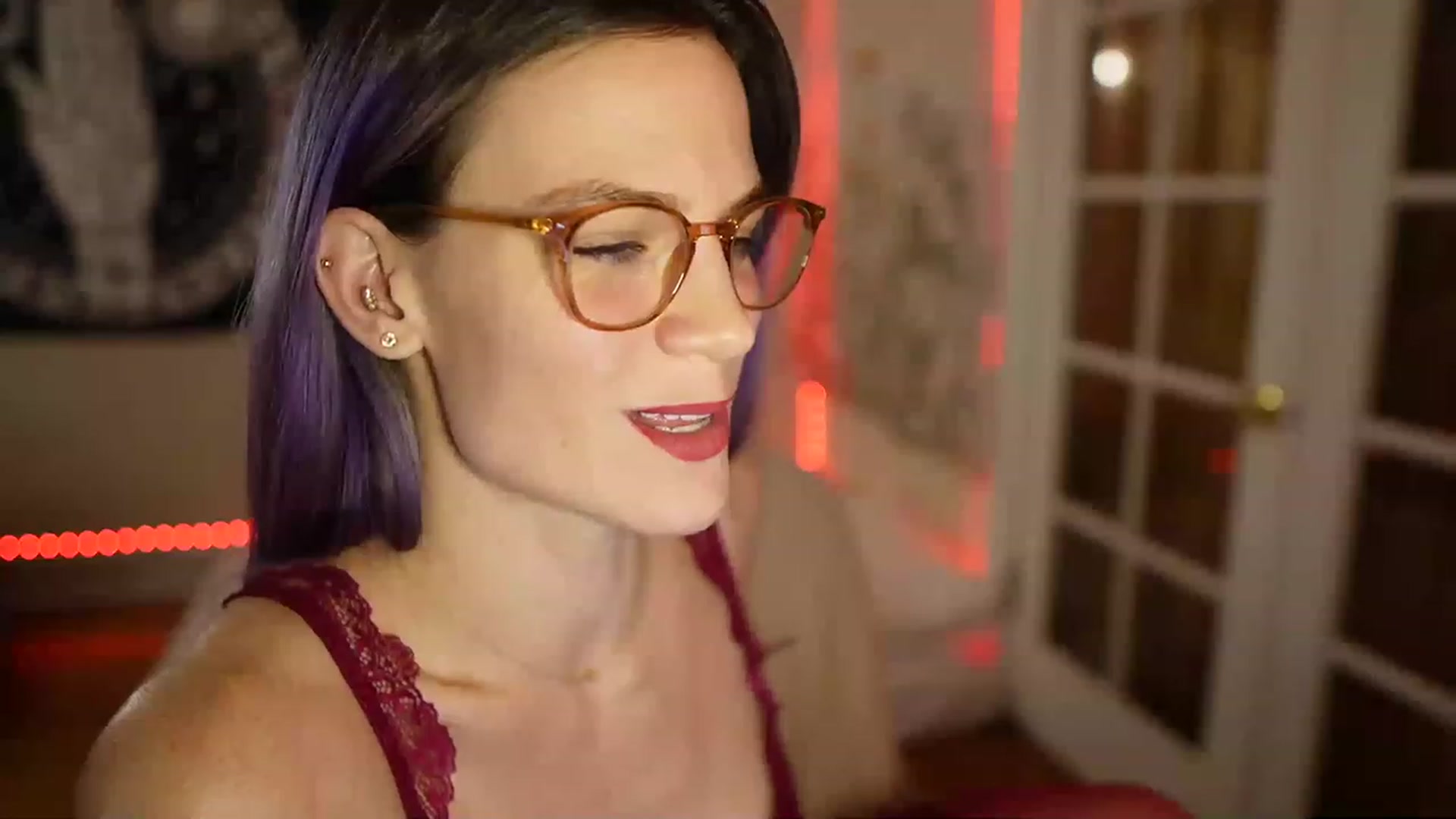 Gallery image thumbnail from Gia_Xxxmas's myfreecams stream on, 12/24/2022, 04:08 image 2 of 20