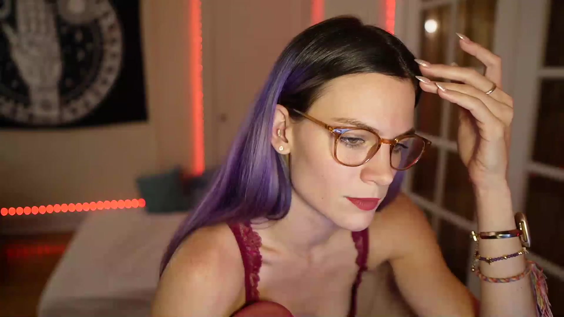 Gallery image thumbnail from Gia_Xxxmas's myfreecams stream on, 12/24/2022, 04:08 image 3 of 20