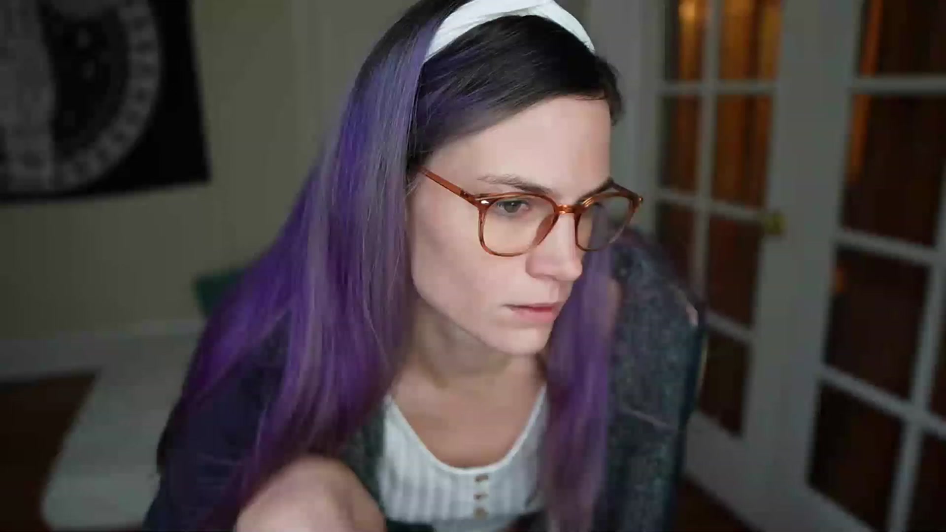 Gallery image thumbnail from Gia_Xxxmas's myfreecams stream on, 12/24/2022, 21:42 image 9 of 20
