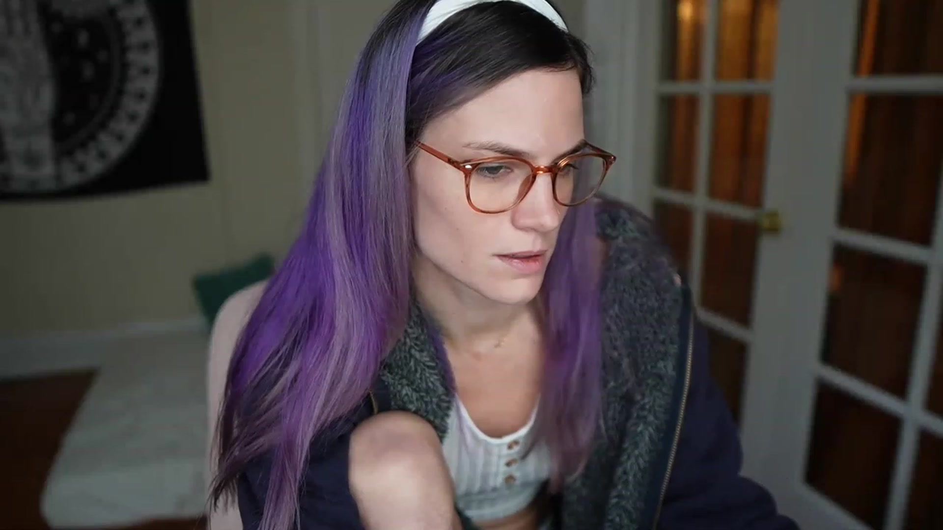 Gallery image thumbnail from Gia_Xxxmas's myfreecams stream on, 12/24/2022, 21:42 image 11 of 20