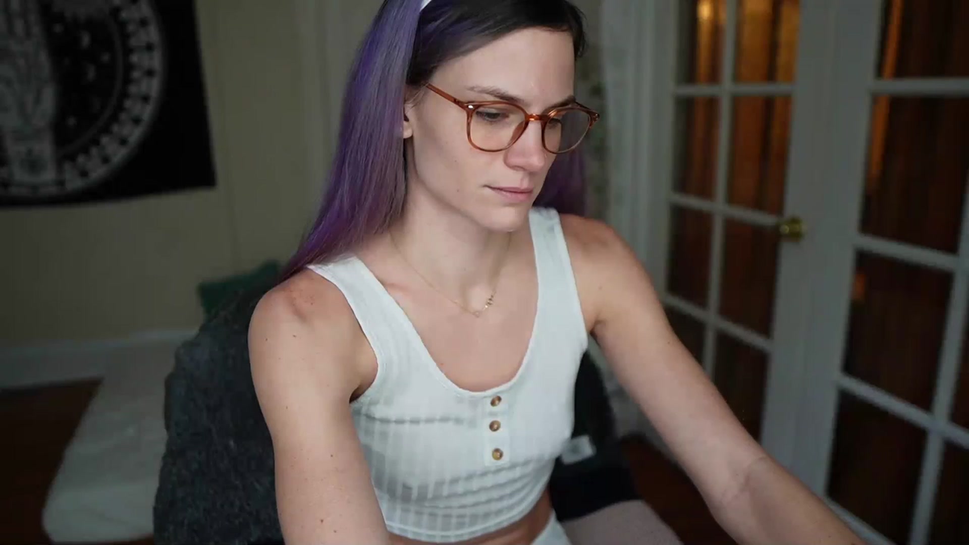 Gallery image thumbnail from Gia_Xxxmas's myfreecams stream on, 12/24/2022, 21:42 image 12 of 20