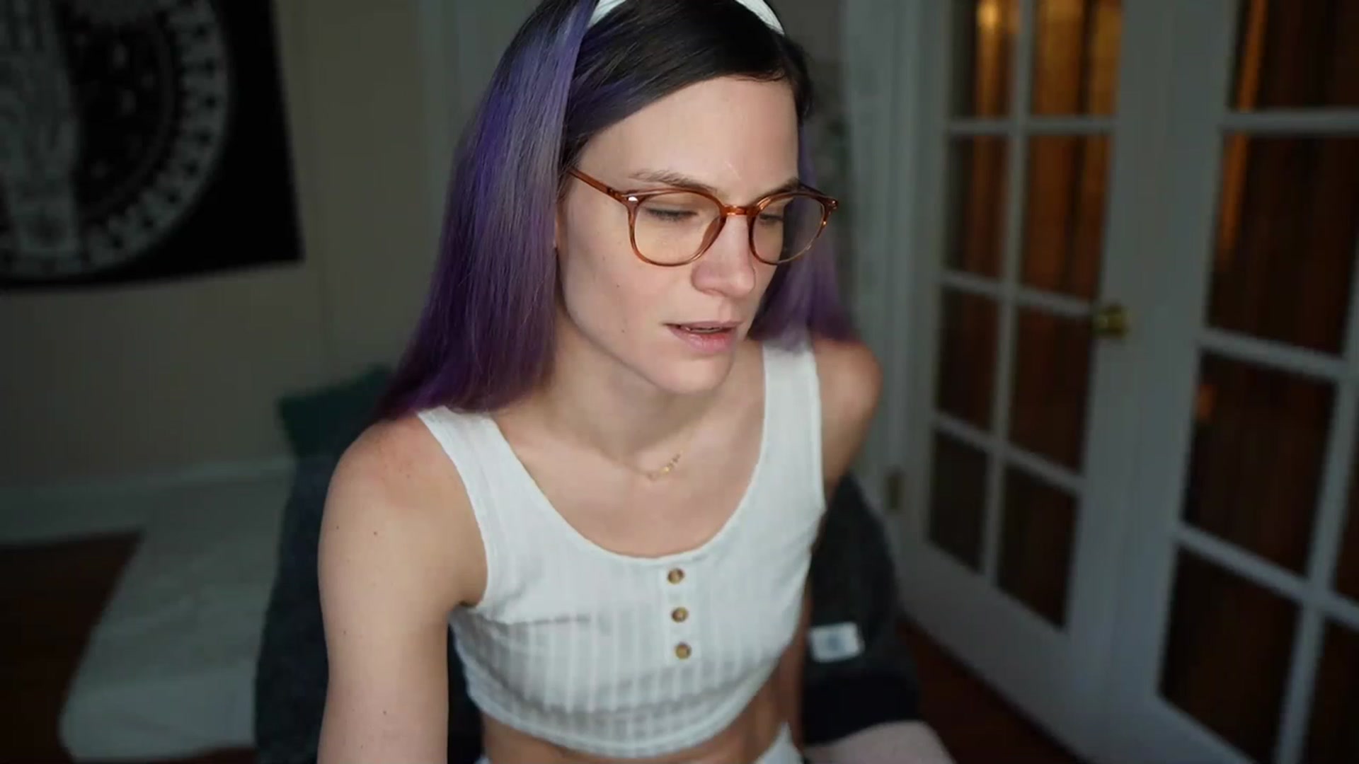 Gallery image thumbnail from Gia_Xxxmas's myfreecams stream on, 12/24/2022, 21:42 image 15 of 20