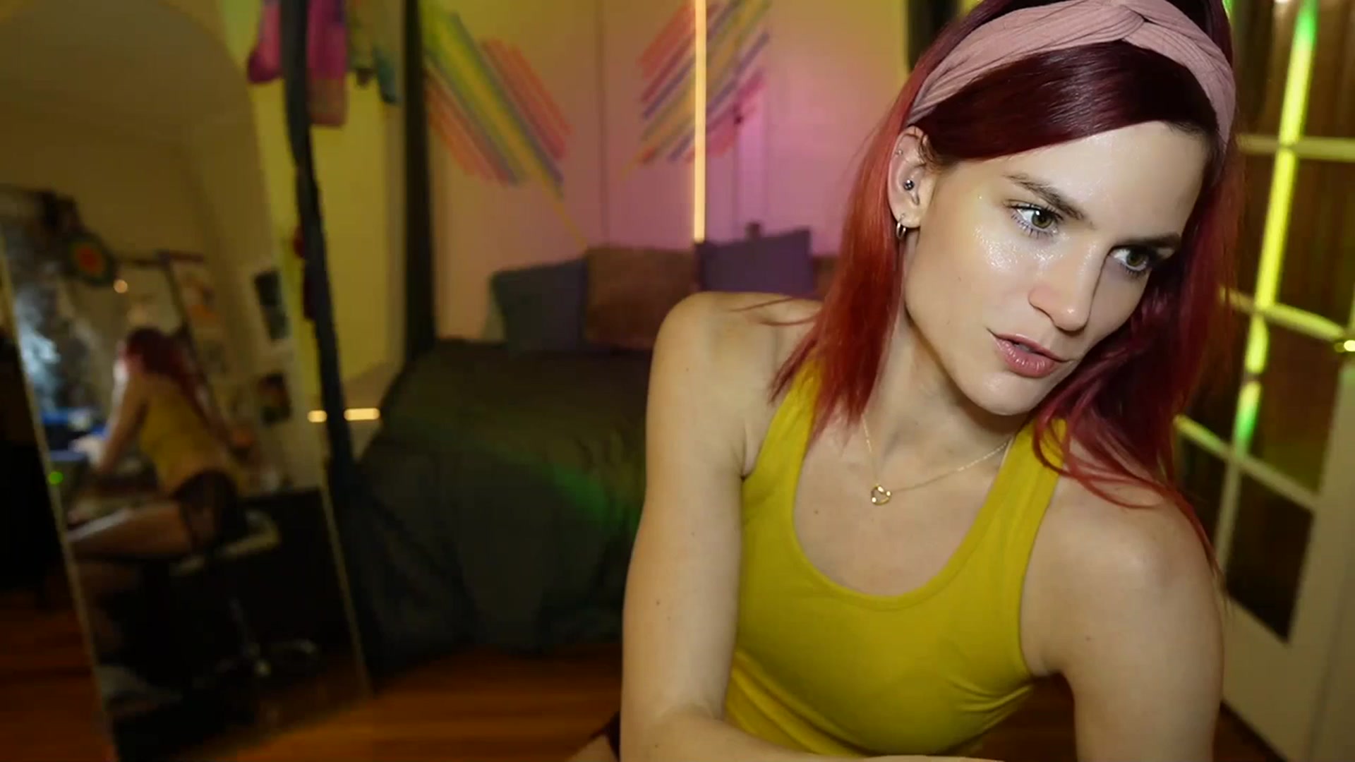 Gallery image thumbnail from Gia_Xxxmas's myfreecams stream on, 12/02/2023, 05:24 image 16 of 20