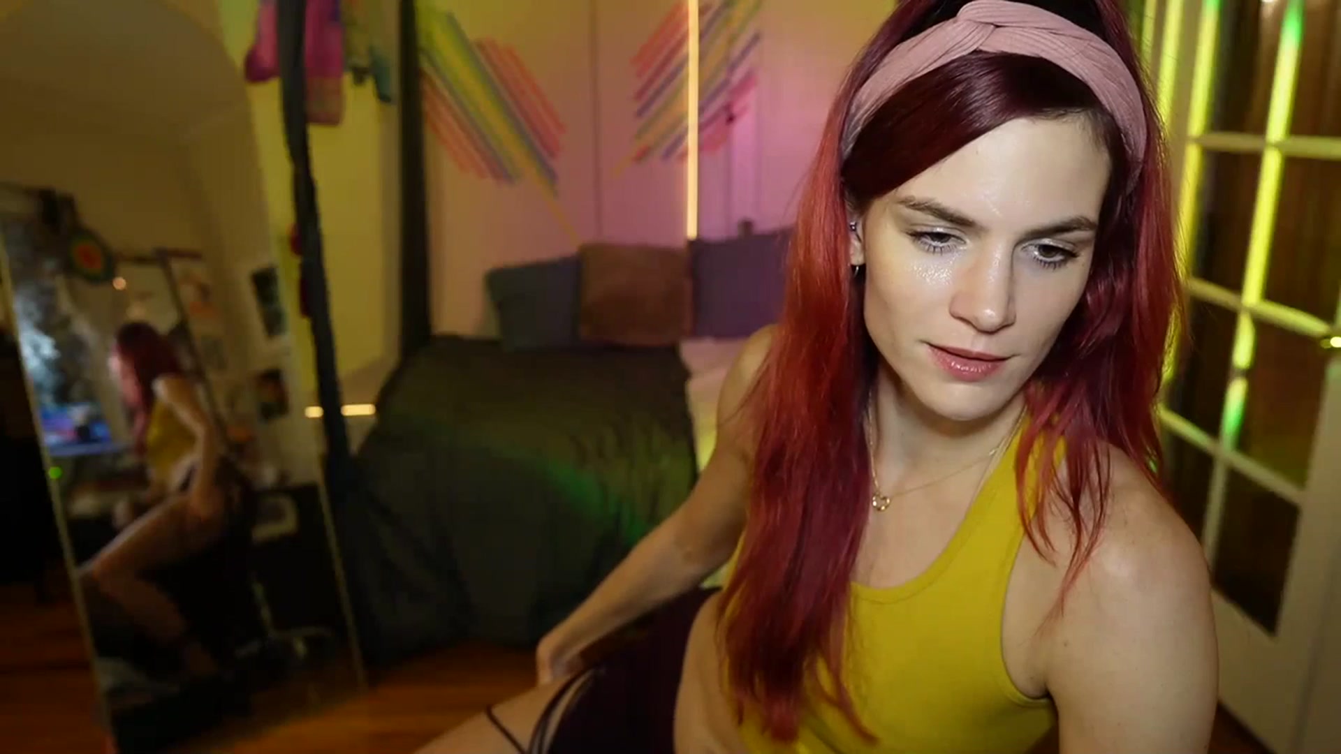 Gallery image thumbnail from Gia_Xxxmas's myfreecams stream on, 12/02/2023, 05:24 image 19 of 20