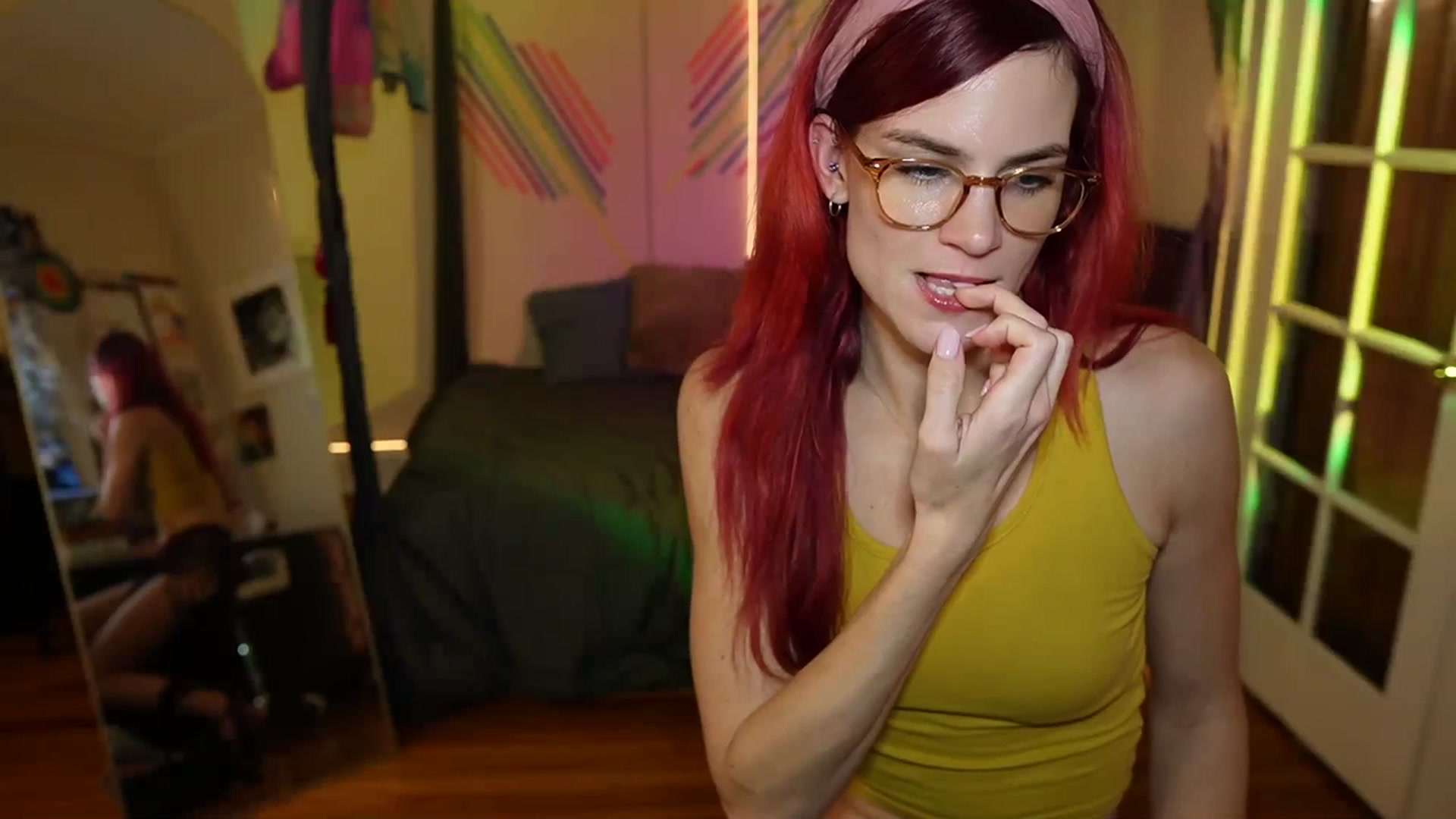 Gallery image thumbnail from Gia_Xxxmas's myfreecams stream on, 12/02/2023, 05:24 image 5 of 20