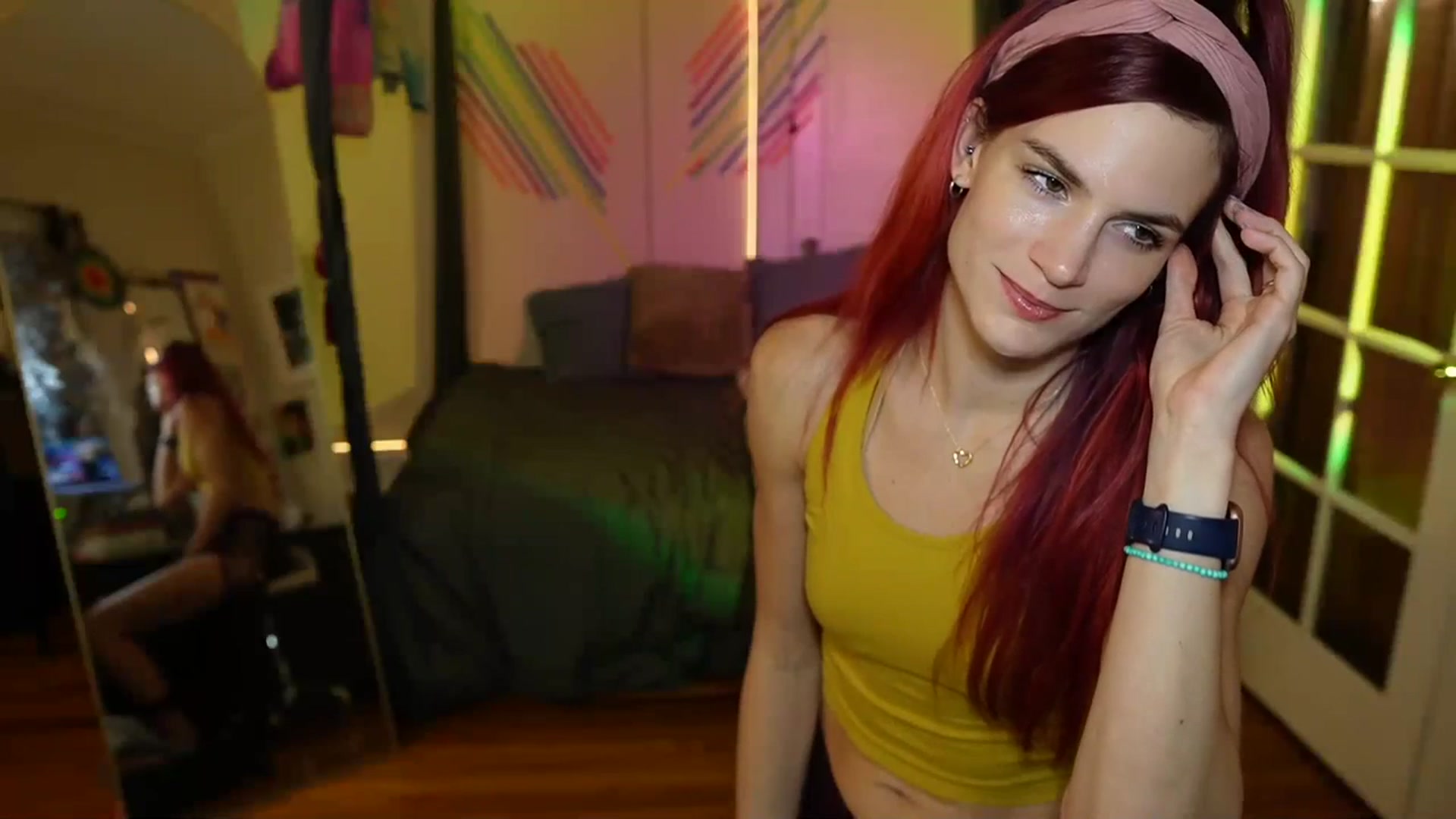 Gallery image thumbnail from Gia_Xxxmas's myfreecams stream on, 12/02/2023, 05:24 image 13 of 20