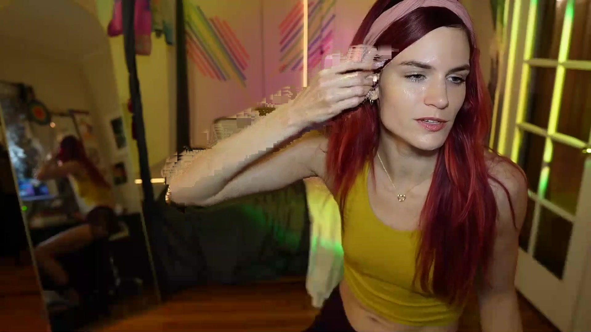 Gallery image thumbnail from Gia_Xxxmas's myfreecams stream on, 12/02/2023, 05:24 image 12 of 20