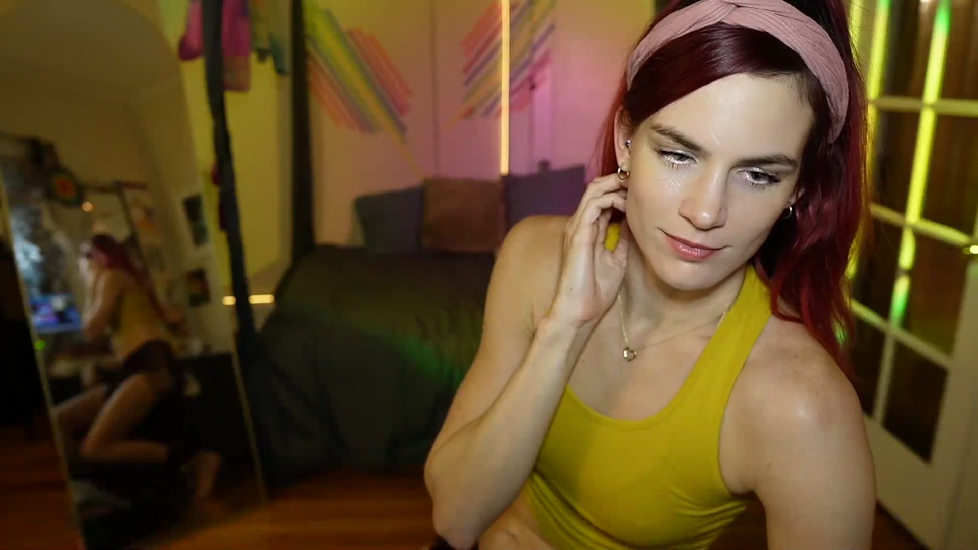 Gallery image thumbnail from Gia_Xxxmas's myfreecams stream on, 12/02/2023, 05:24 image 15 of 20