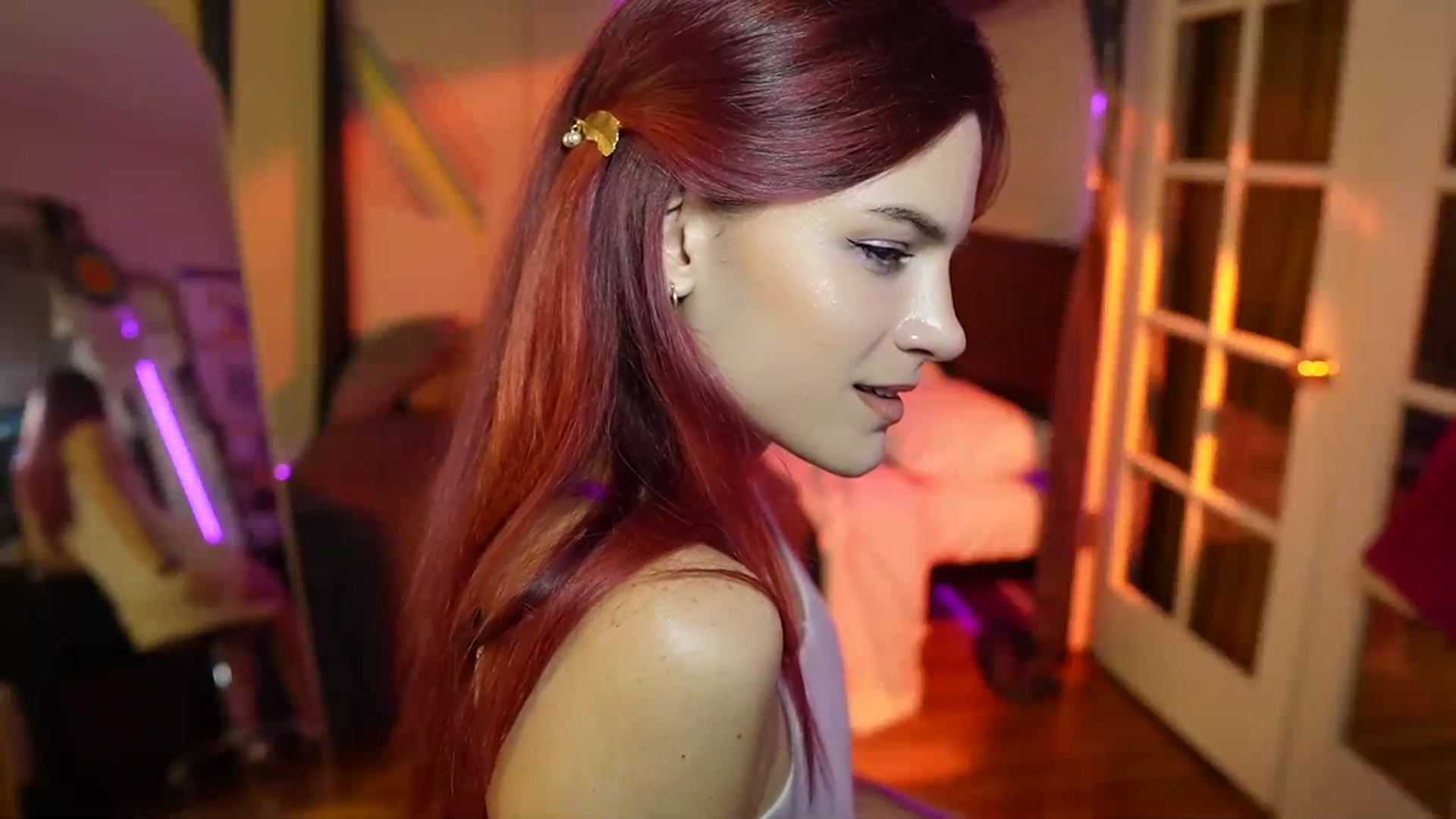 Gallery image thumbnail from Gia_Xxxmas's myfreecams stream on, 12/05/2023, 04:20 image 11 of 20