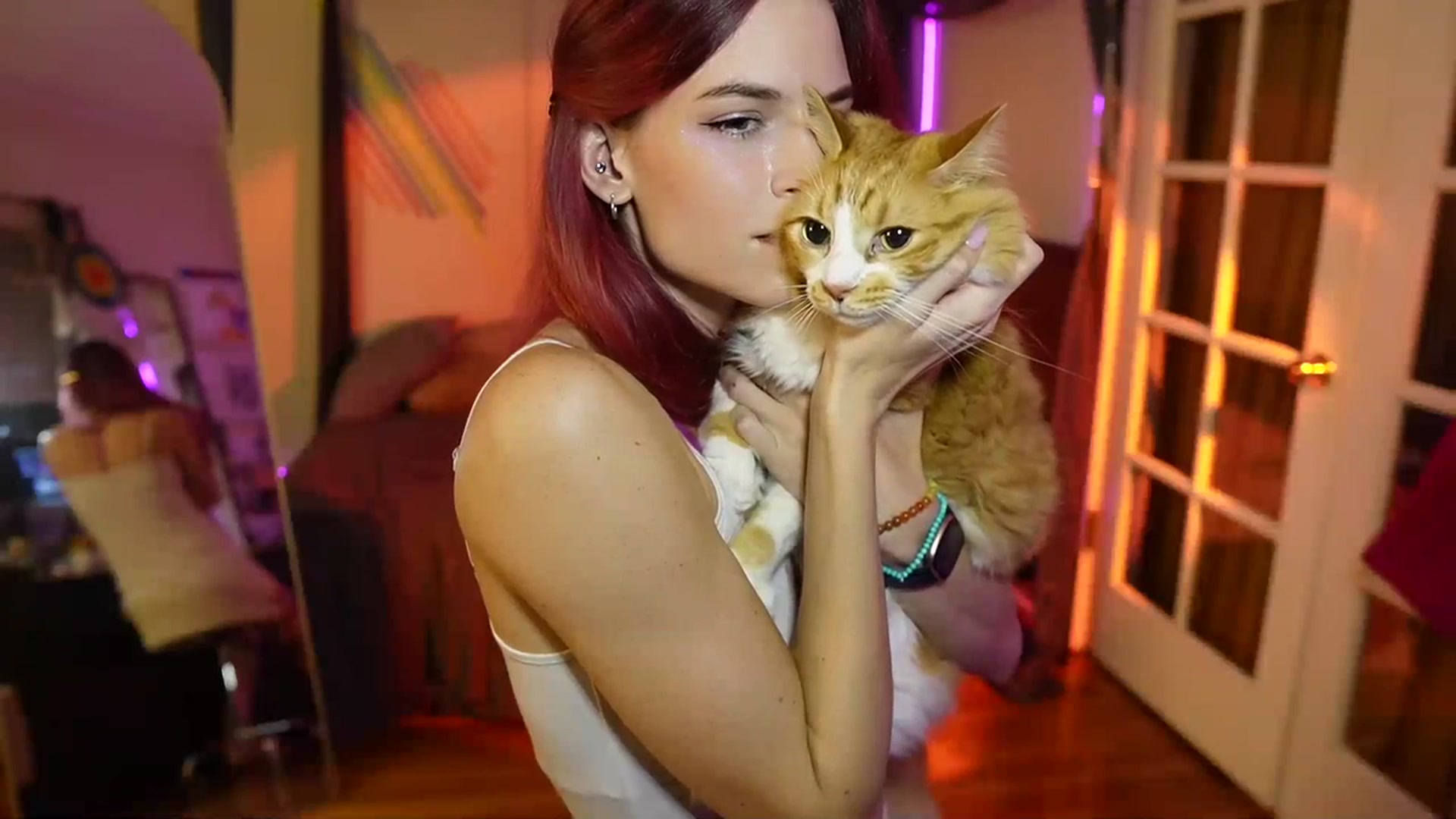 Gallery image thumbnail from Gia_Xxxmas's myfreecams stream on, 12/05/2023, 04:20 image 7 of 20