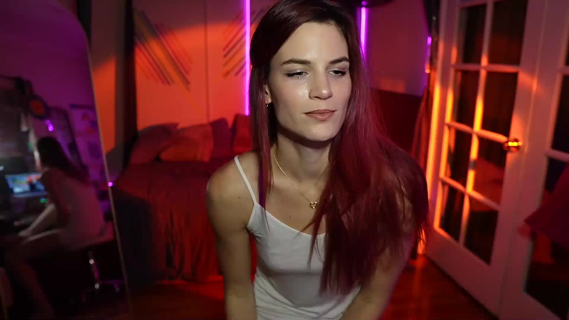 Gallery image thumbnail from Gia_Xxxmas's myfreecams stream on, 12/05/2023, 04:41 image 14 of 20