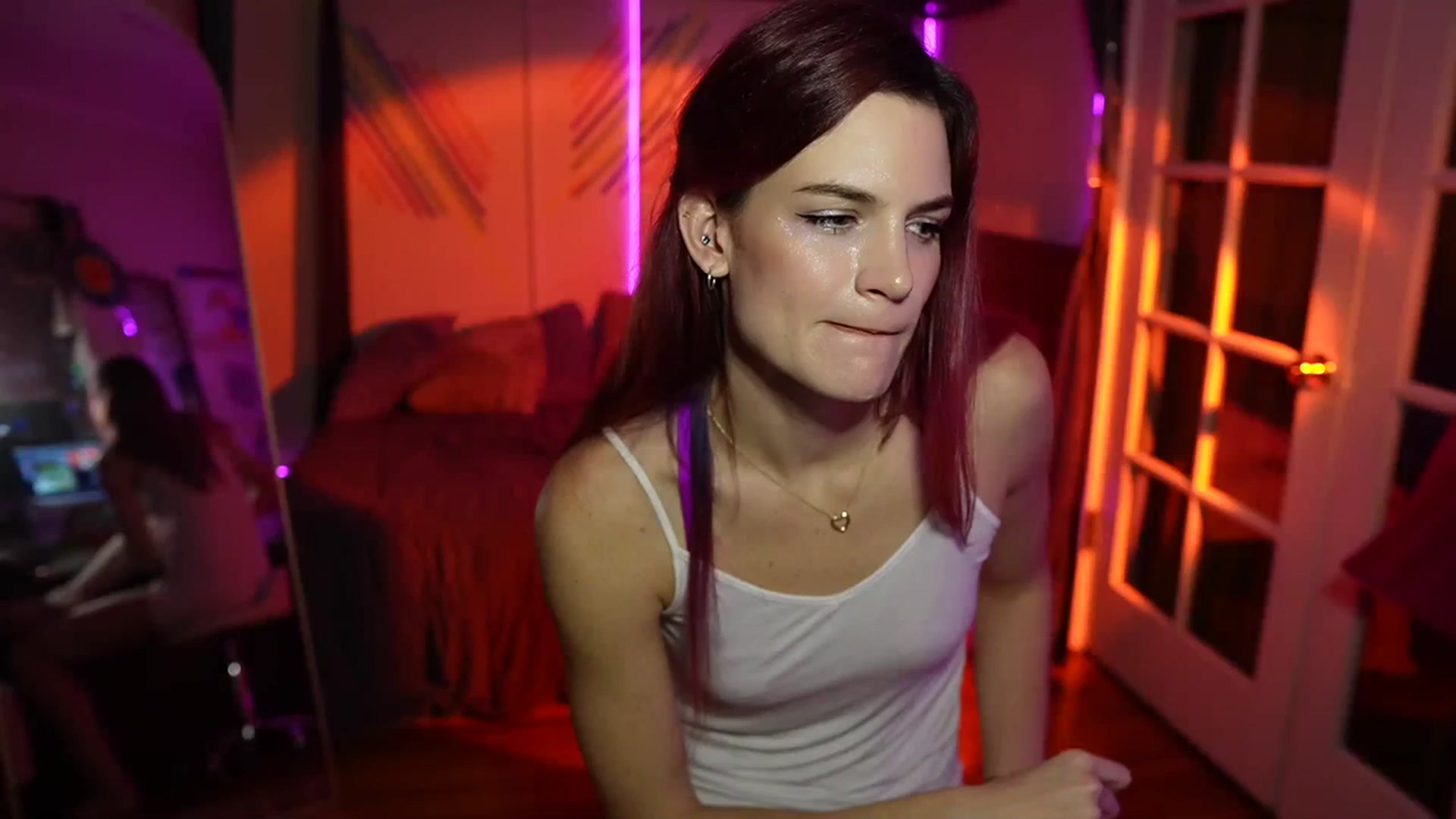 Gallery image thumbnail from Gia_Xxxmas's myfreecams stream on, 12/05/2023, 04:41 image 5 of 20