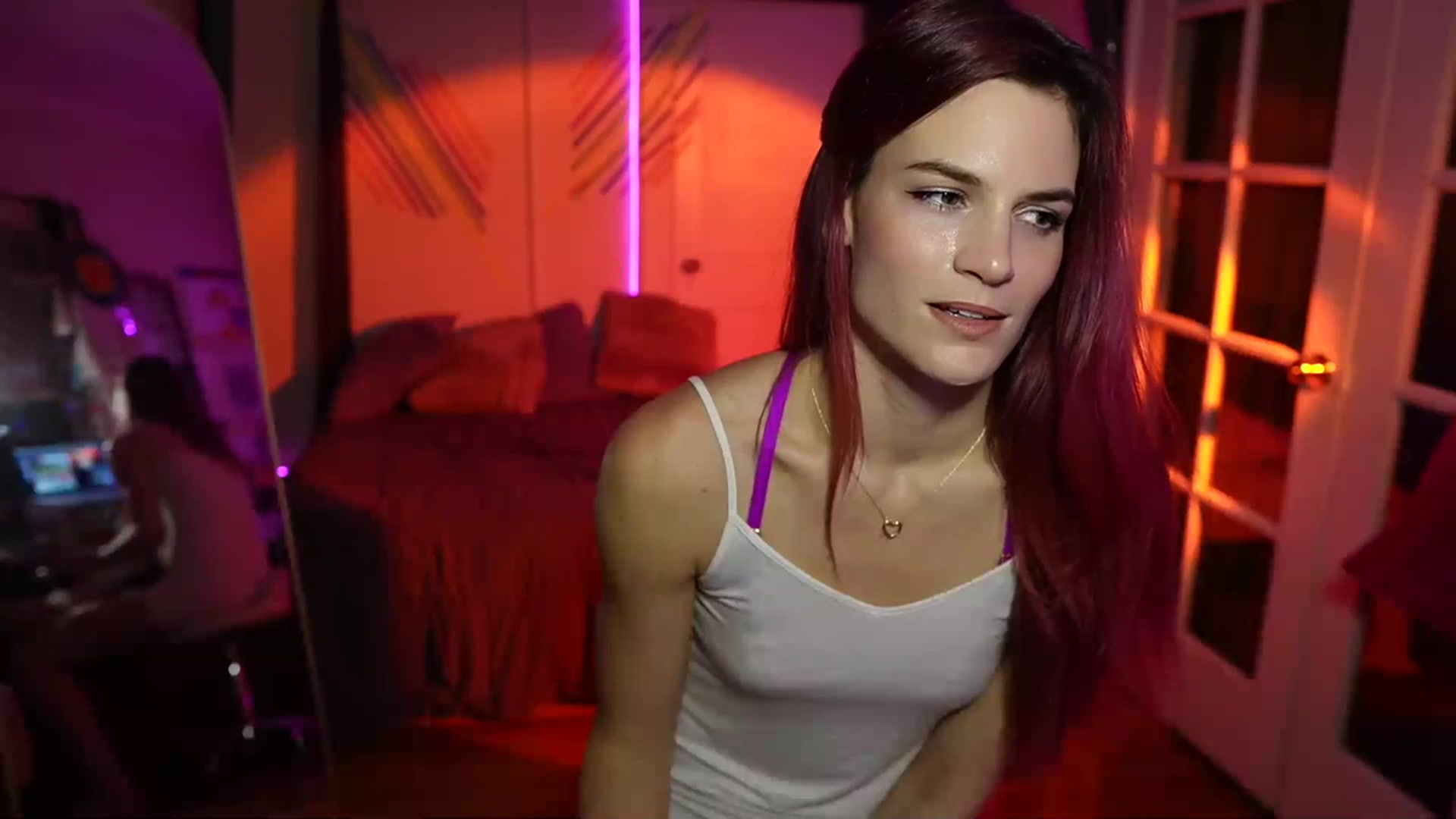 Gallery image thumbnail from Gia_Xxxmas's myfreecams stream on, 12/05/2023, 04:41 image 13 of 20
