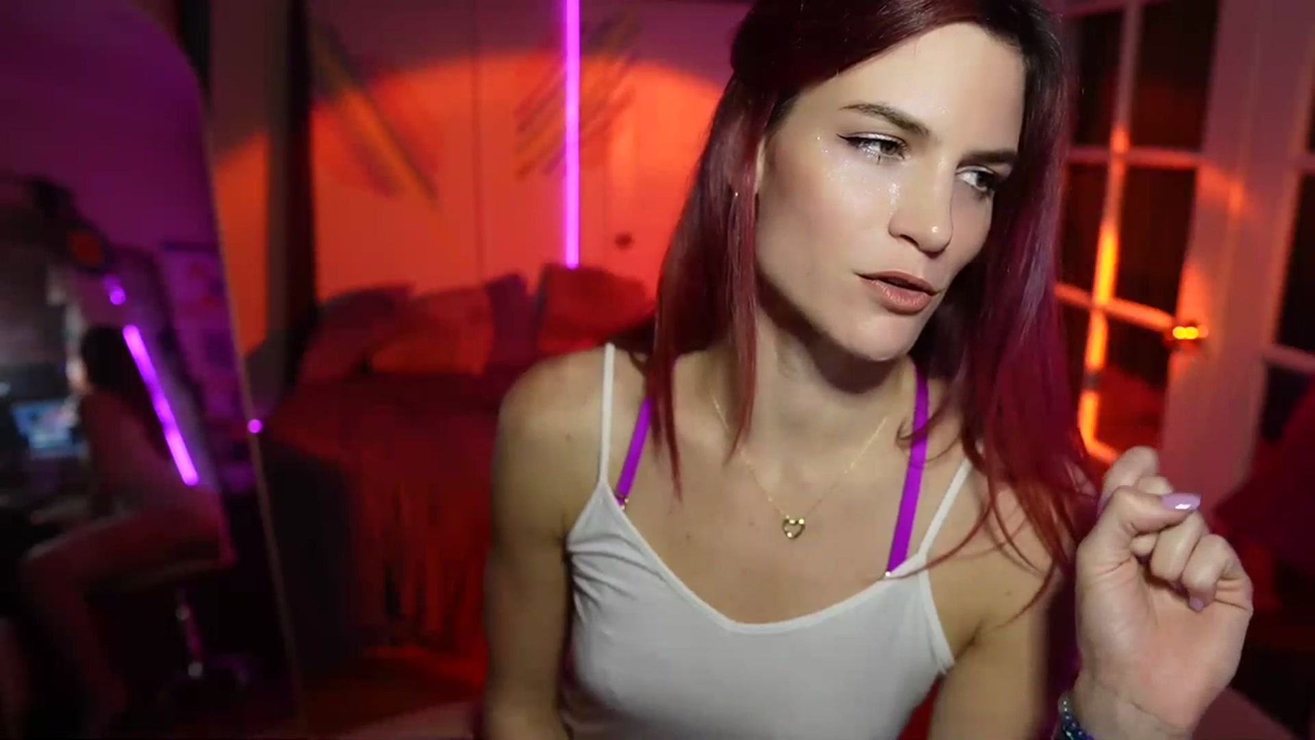 Gallery image thumbnail from Gia_Xxxmas's myfreecams stream on, 12/05/2023, 04:41 image 20 of 20