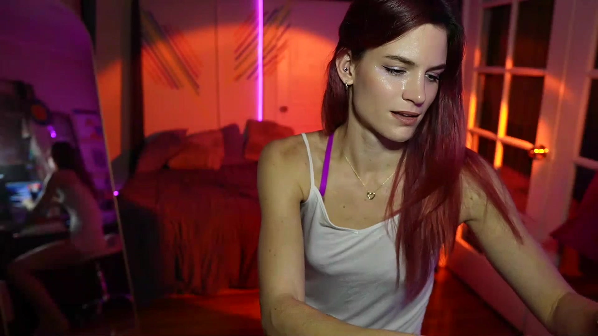 Gallery image thumbnail from Gia_Xxxmas's myfreecams stream on, 12/05/2023, 07:08 image 4 of 20