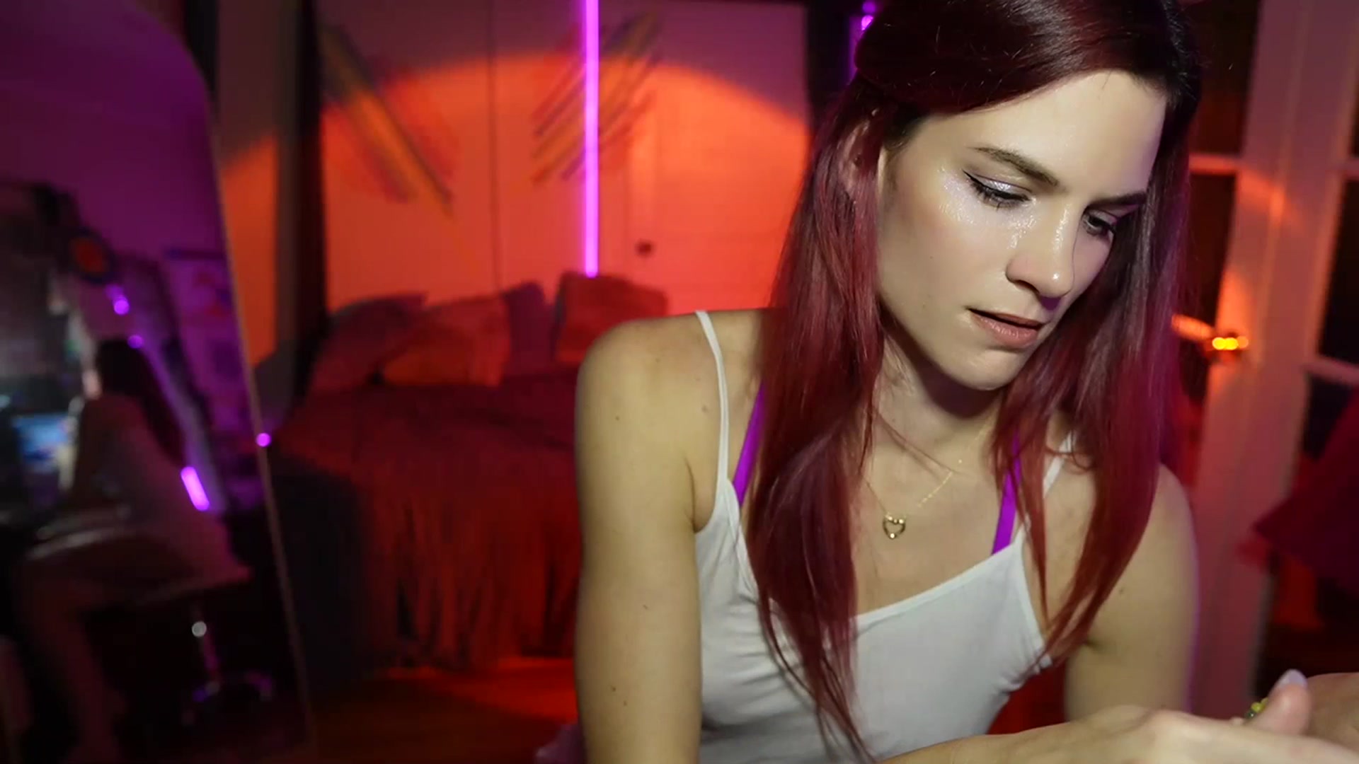 Gallery image thumbnail from Gia_Xxxmas's myfreecams stream on, 12/05/2023, 07:08 image 1 of 20