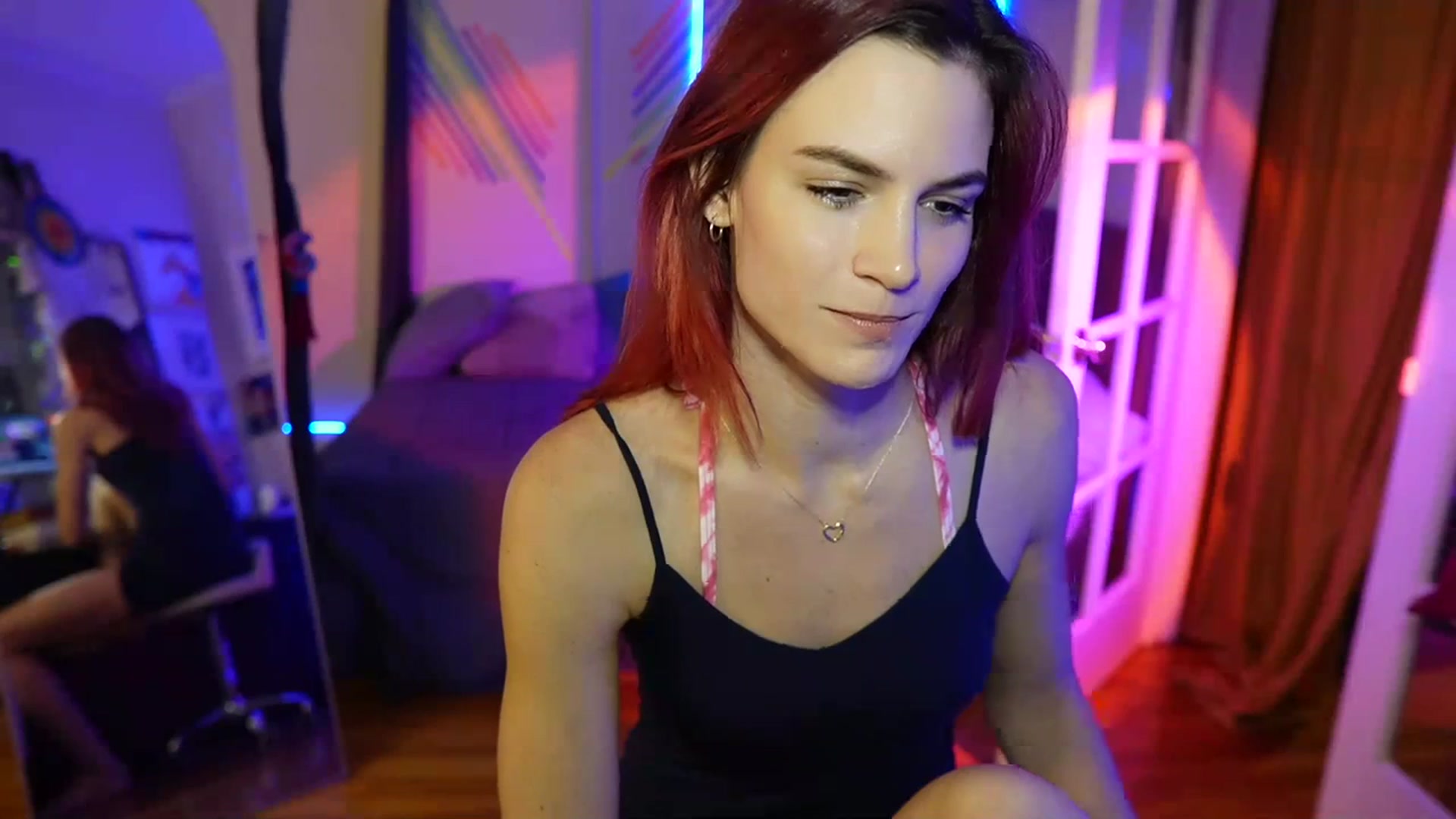 Gallery image thumbnail from Gia_Xxxmas's myfreecams stream on, 12/06/2023, 05:20 image 10 of 20