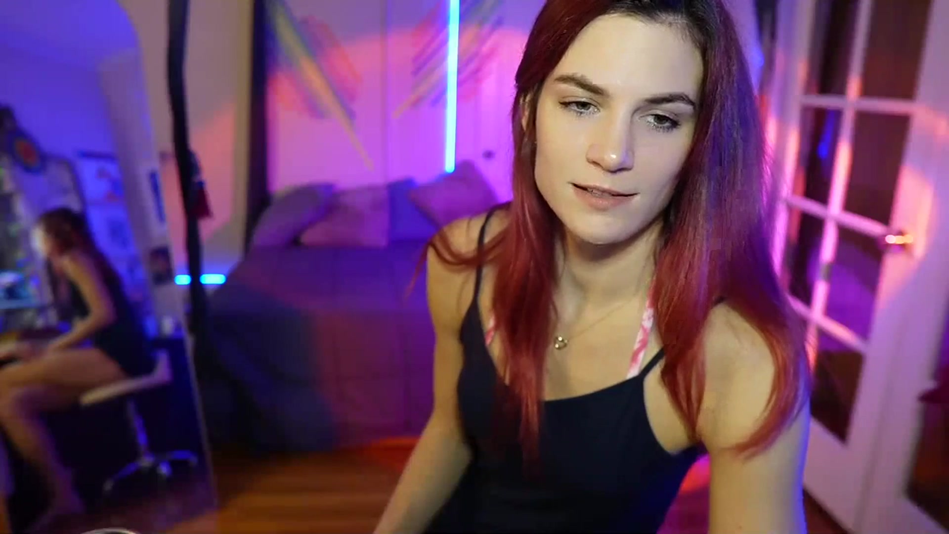 Gallery image thumbnail from Gia_Xxxmas's myfreecams stream on, 12/06/2023, 05:20 image 2 of 20